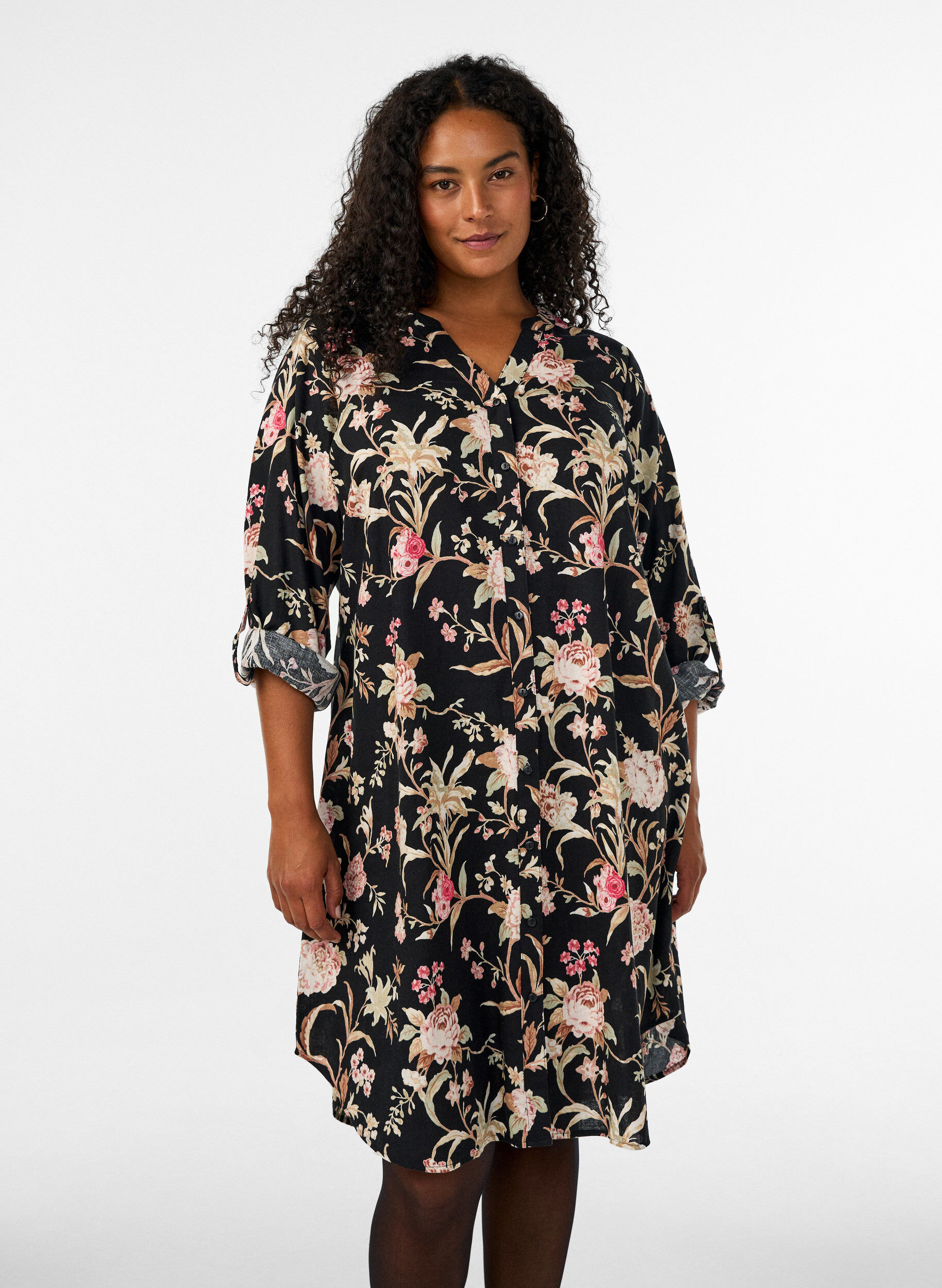 ZizziChemise longue en lin et viscose, Noir, Model image number 0