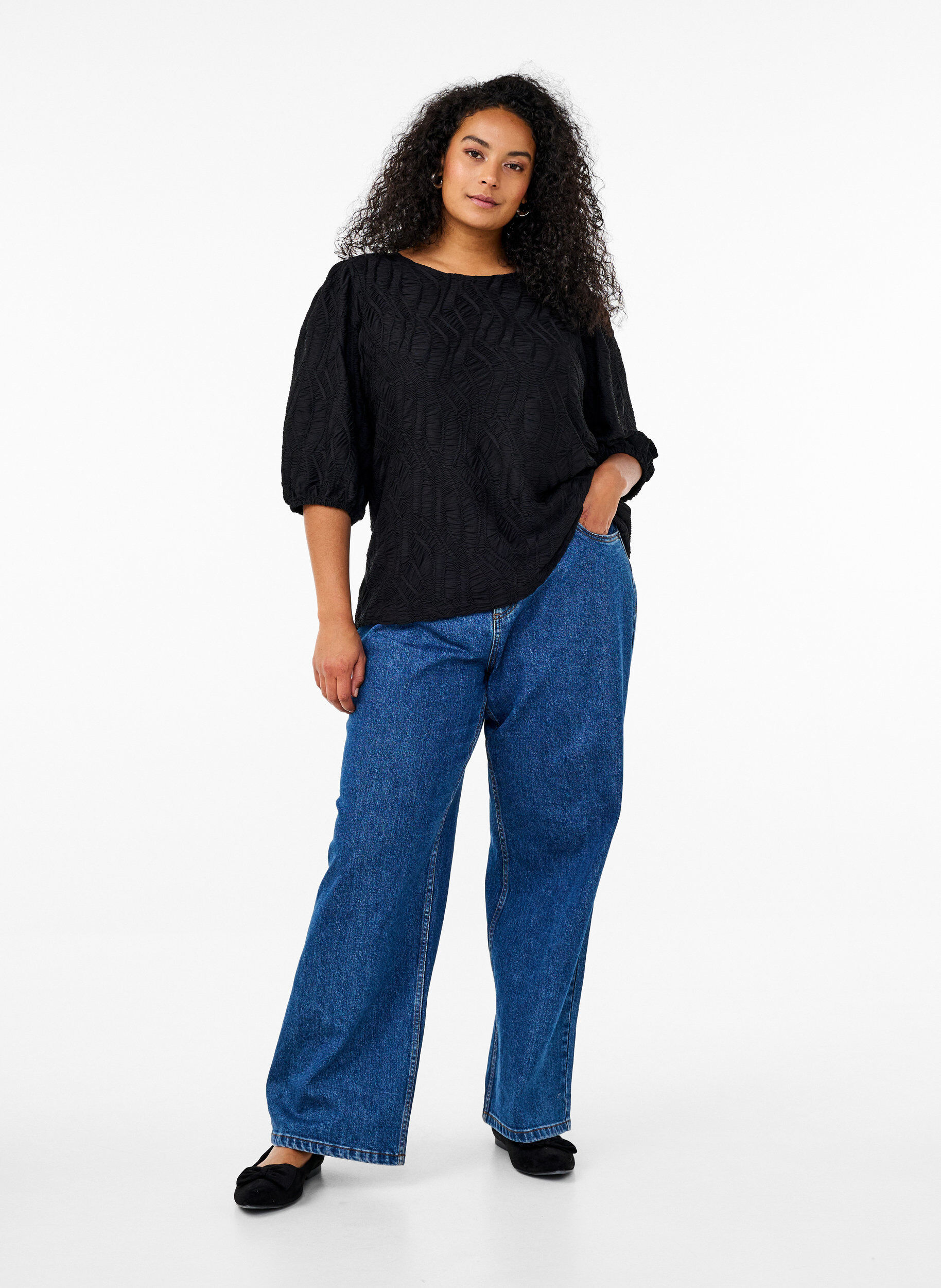 Zizzi Chemisier avec texture et manches 3/4, Noir, Model image number 1