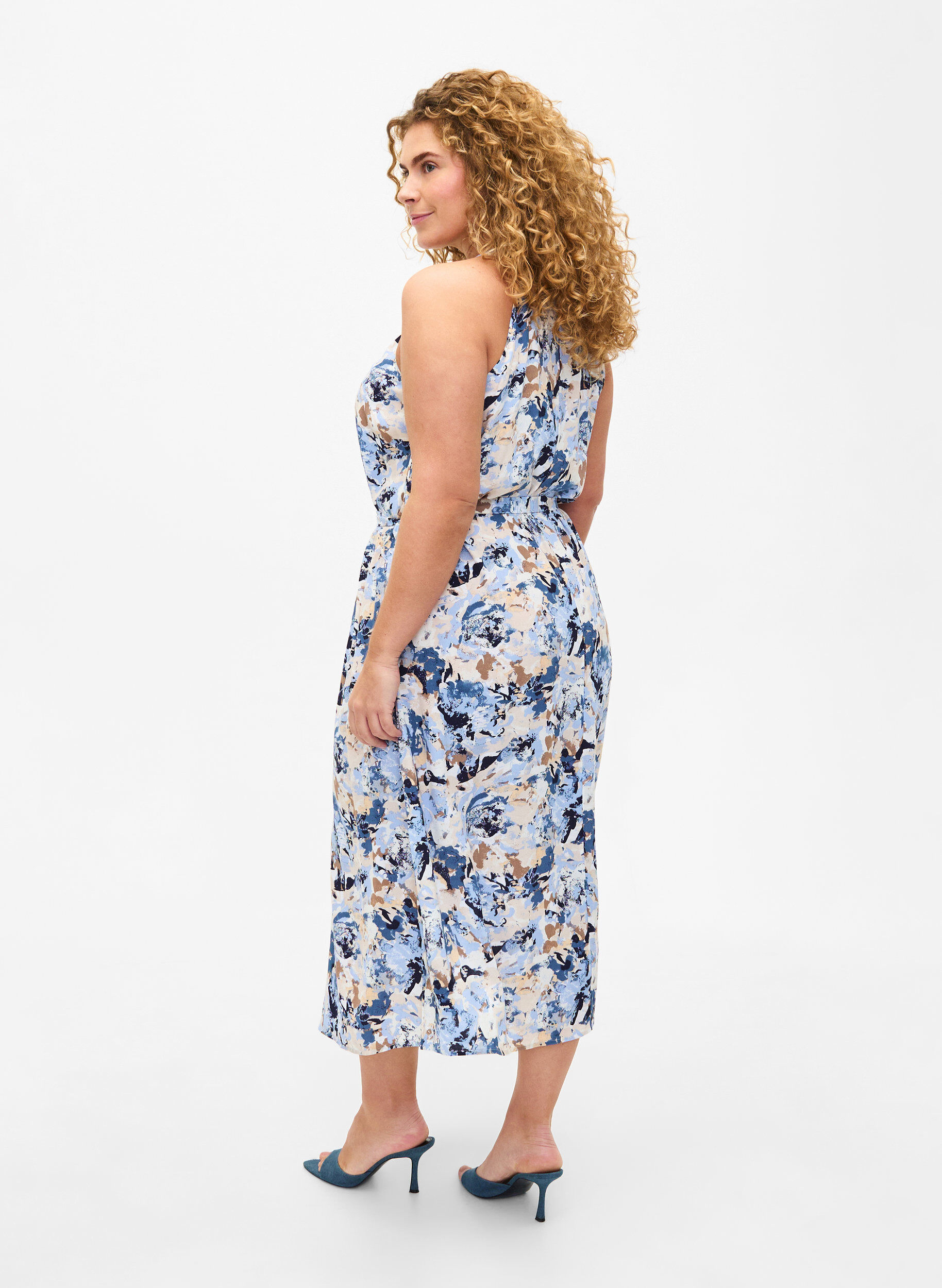 Zizzi Robe de cocktail en viscose avec dos nu, Blue Graphic AOP, Model image number 1