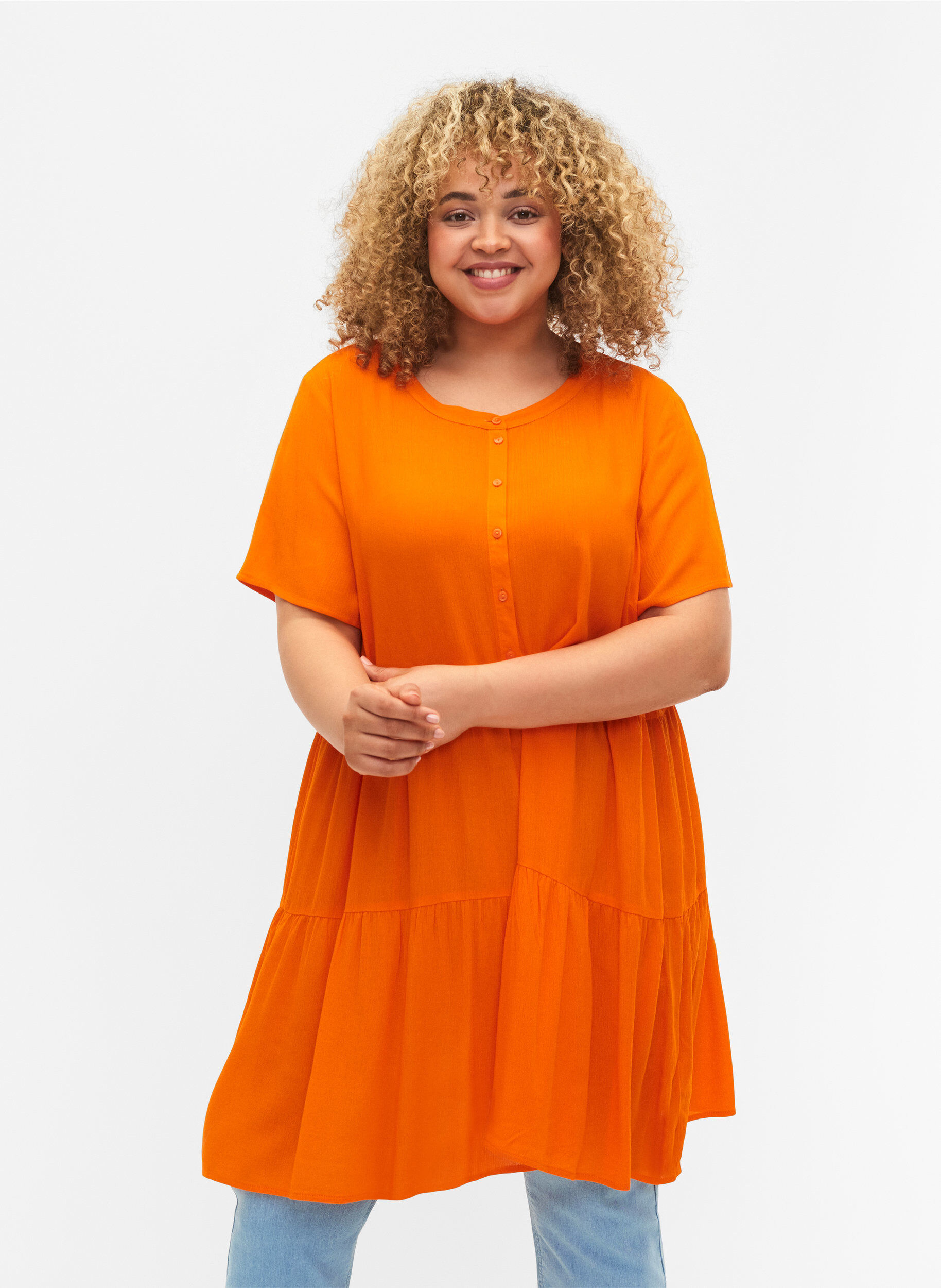 Zizzi Robe en viscose &agrave; manches courtes en forme trap&egrave;ze , Exuberance, Model image number 0