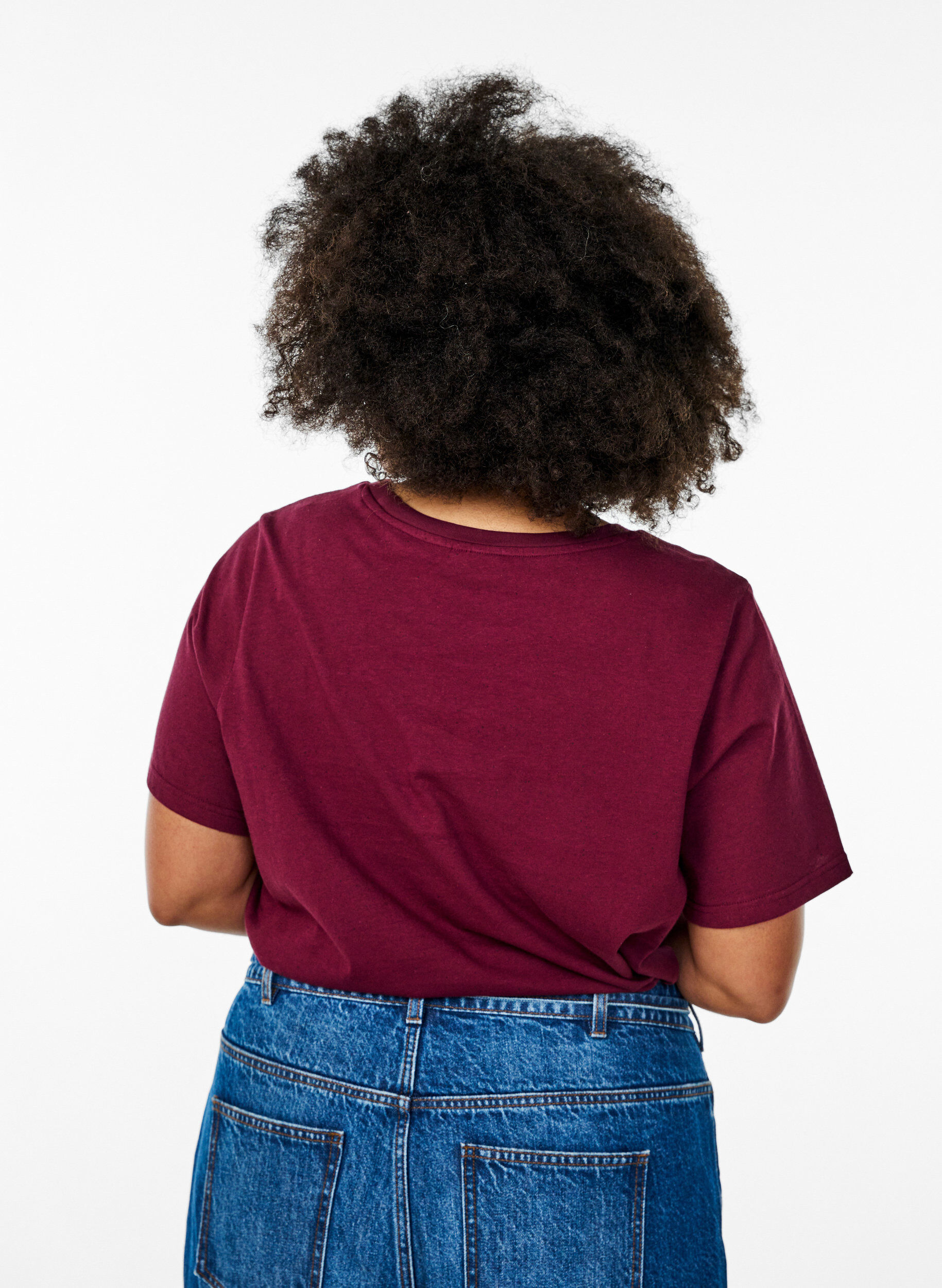 Zizzi T-shirt en coton avec col rond, Bordeaux fonc&eacute;, Model image number 2