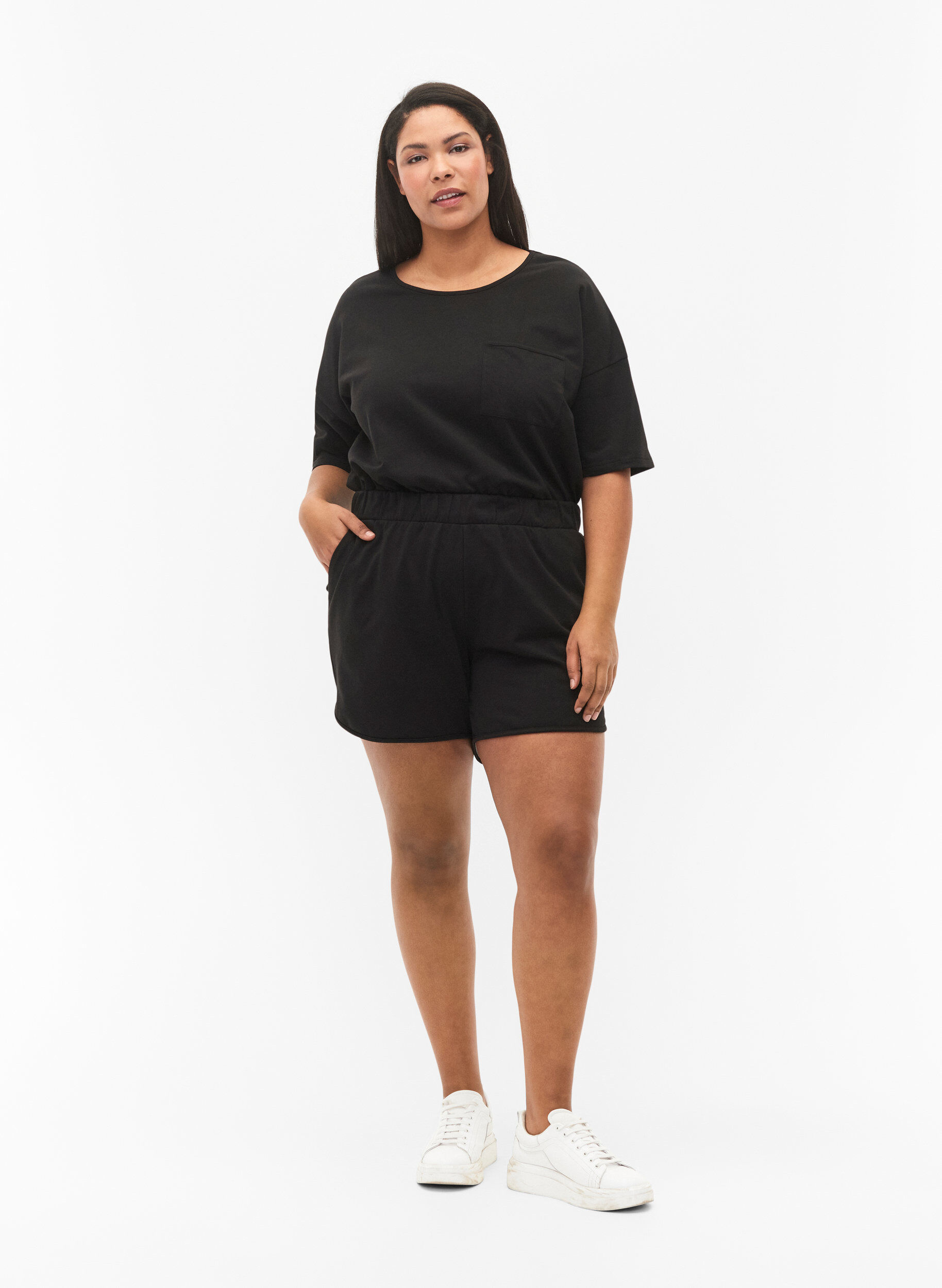 Zizzi Short de couleur unie avec poches, Black, Model image number 3
