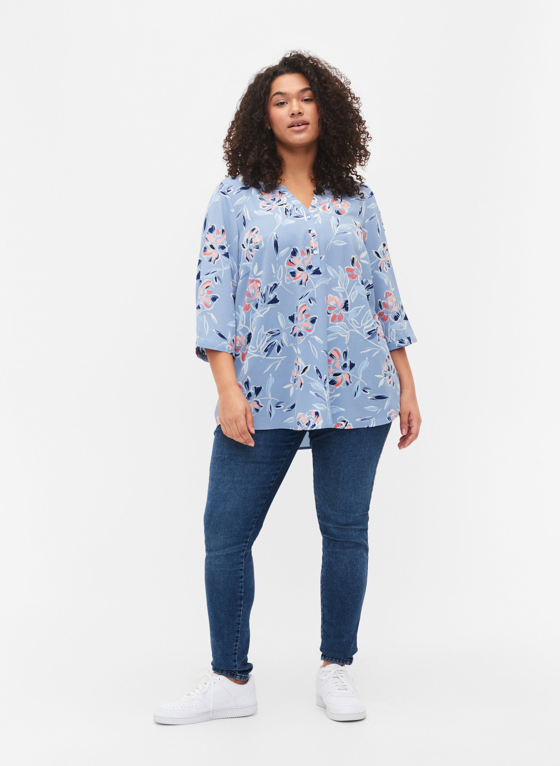 Zizzi Blouse &agrave; manches 3/4, Outline Flower, Model image number 1