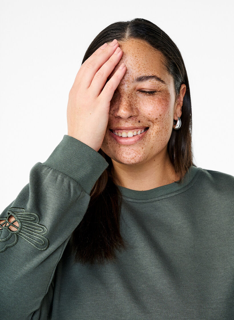 Sweatshirt avec découpes à motifs brodés, Thyme, Image image number 0