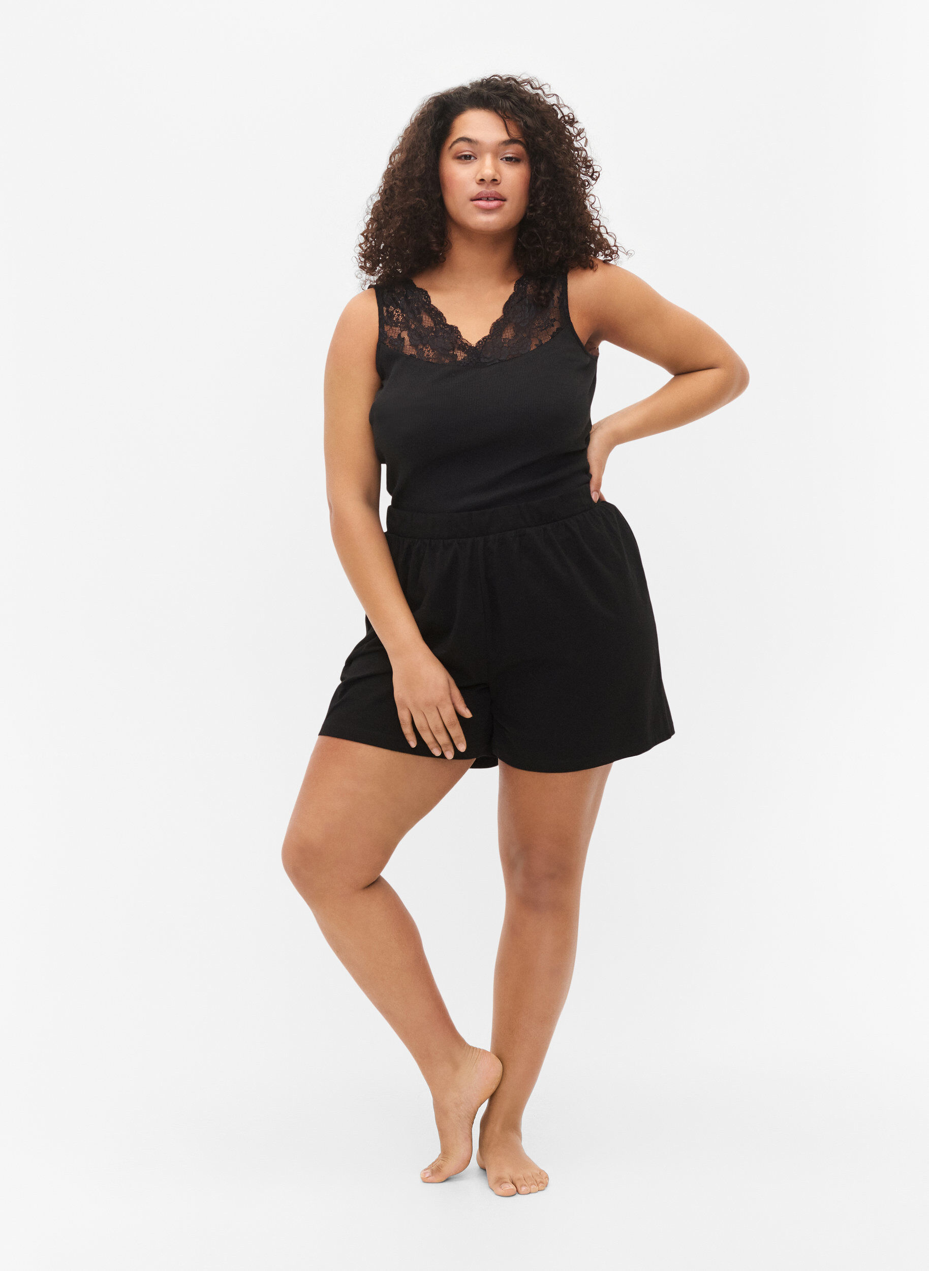 Zizzi Short de pyjama ample en coton m&eacute;lang&eacute;, Noir, Model image number 1