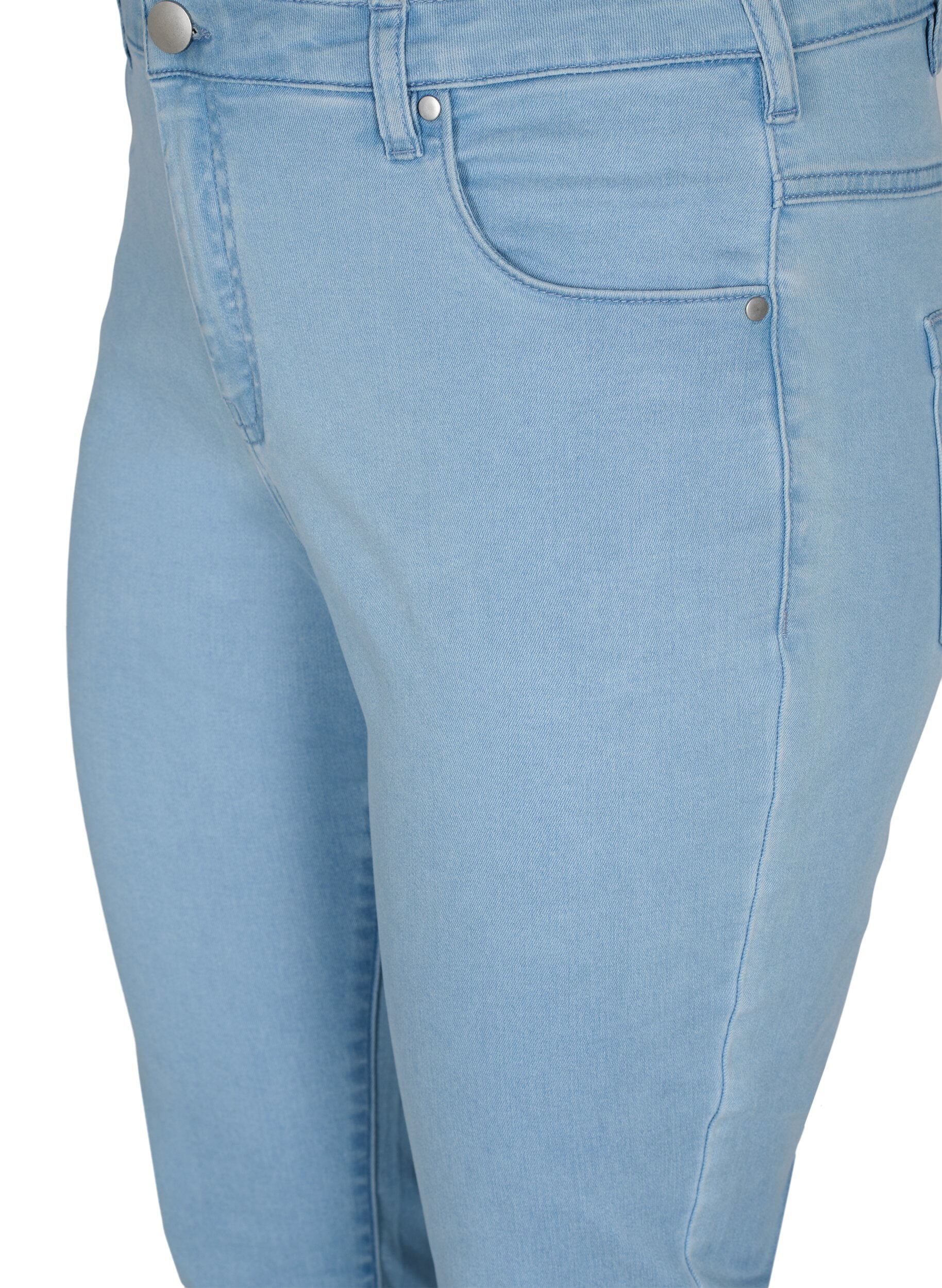 Zizzi Jeans Emily Slim fit &agrave; taille r&eacute;guli&egrave;re, Bleu Clair, Packshot image number 2
