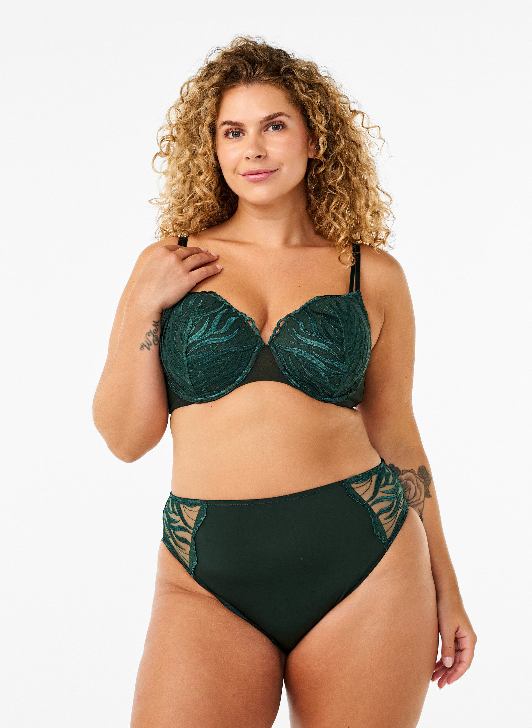 Zizzi Culotte tai avec broderie et taille r&eacute;guli&egrave;re, Vert fonc&eacute;, Model image number 0