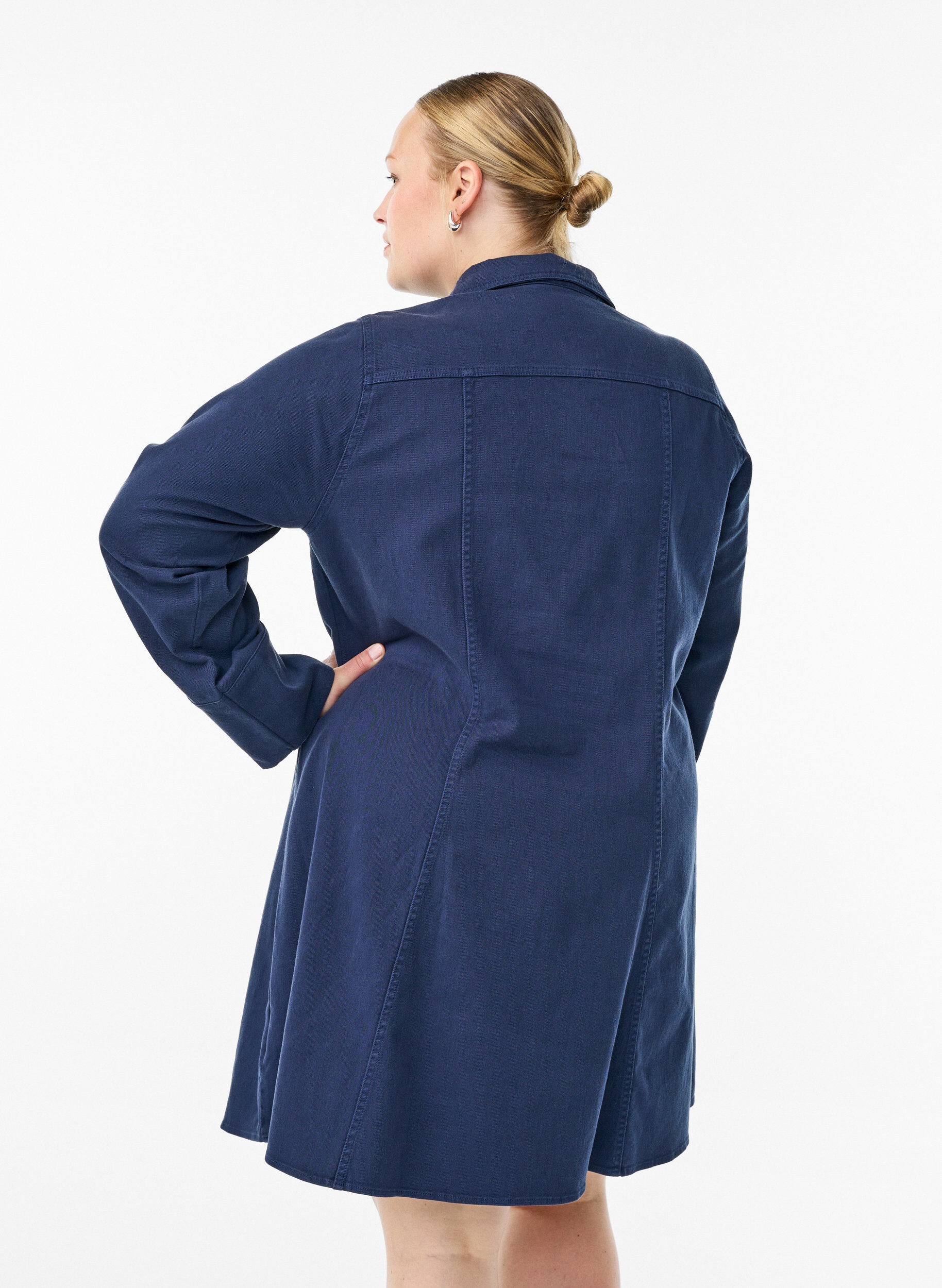 Zizzi Robe courte en twill avec fermeture &eacute;clair, Bleu, Model image number 2