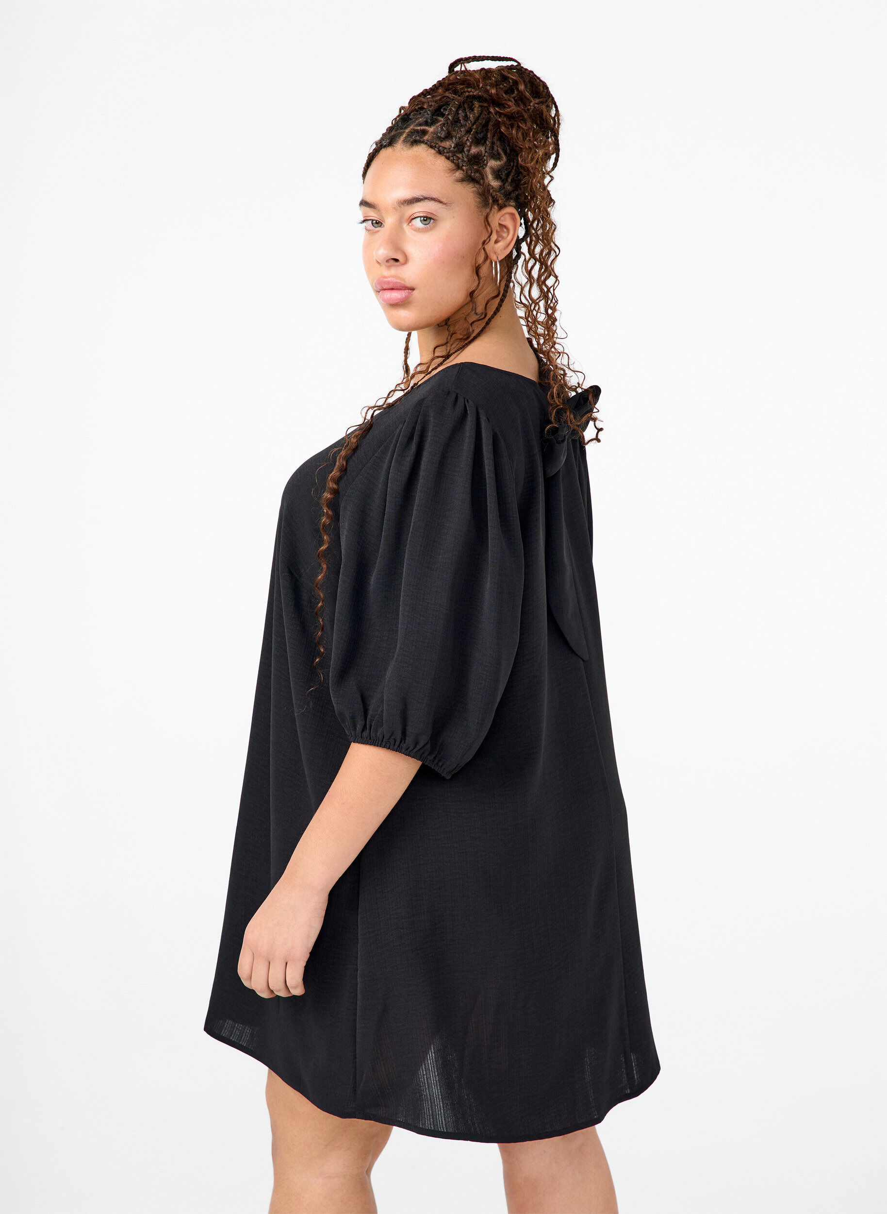 Zizzi Robe courte avec n&oelig;ud dans le dos, Black, Model image number 1