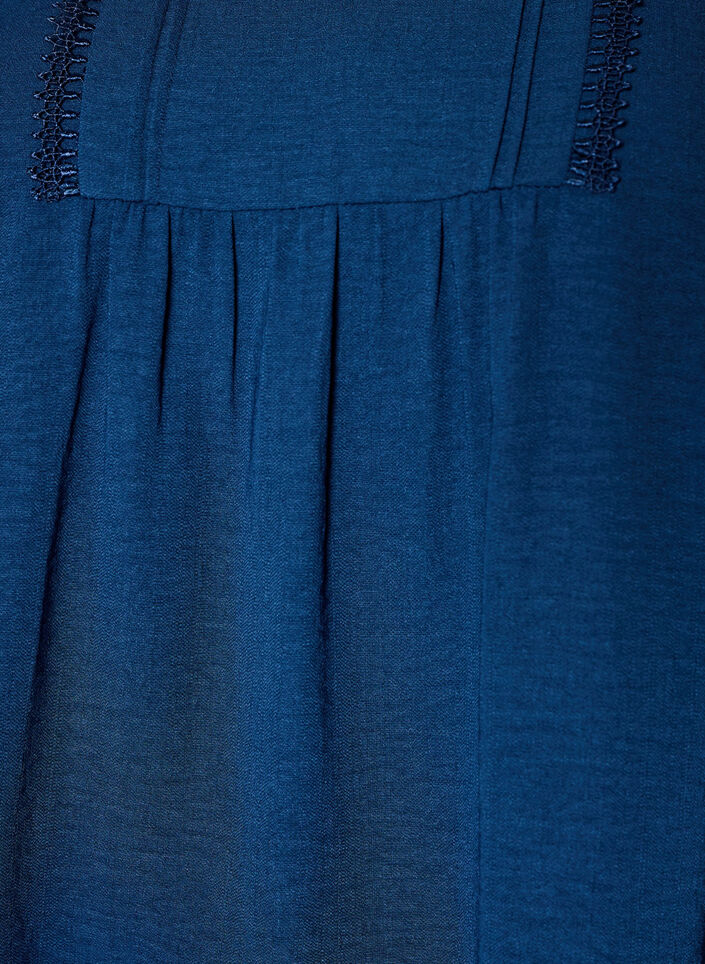 Blouse avec col en V et bande en crochet, Bleu, Packshot image number 2