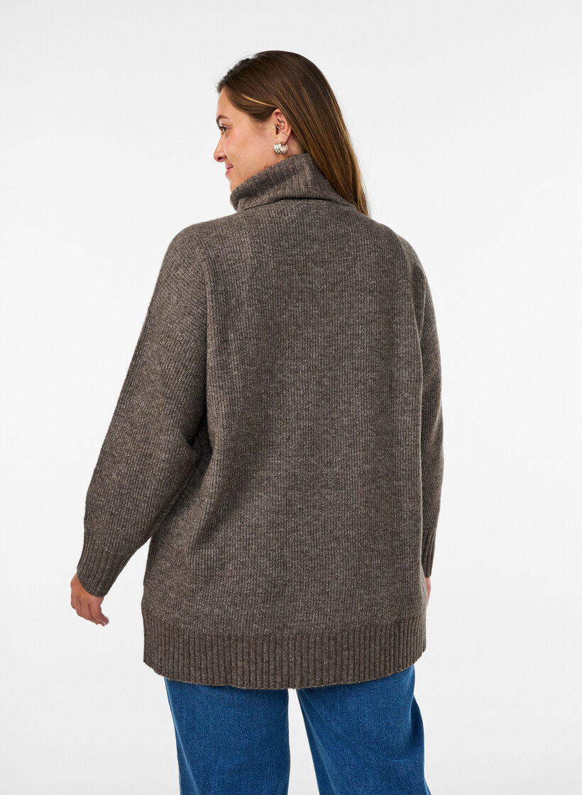 Pull en maille l&acirc;che avec col roul&eacute;, Marron, Model image number 2