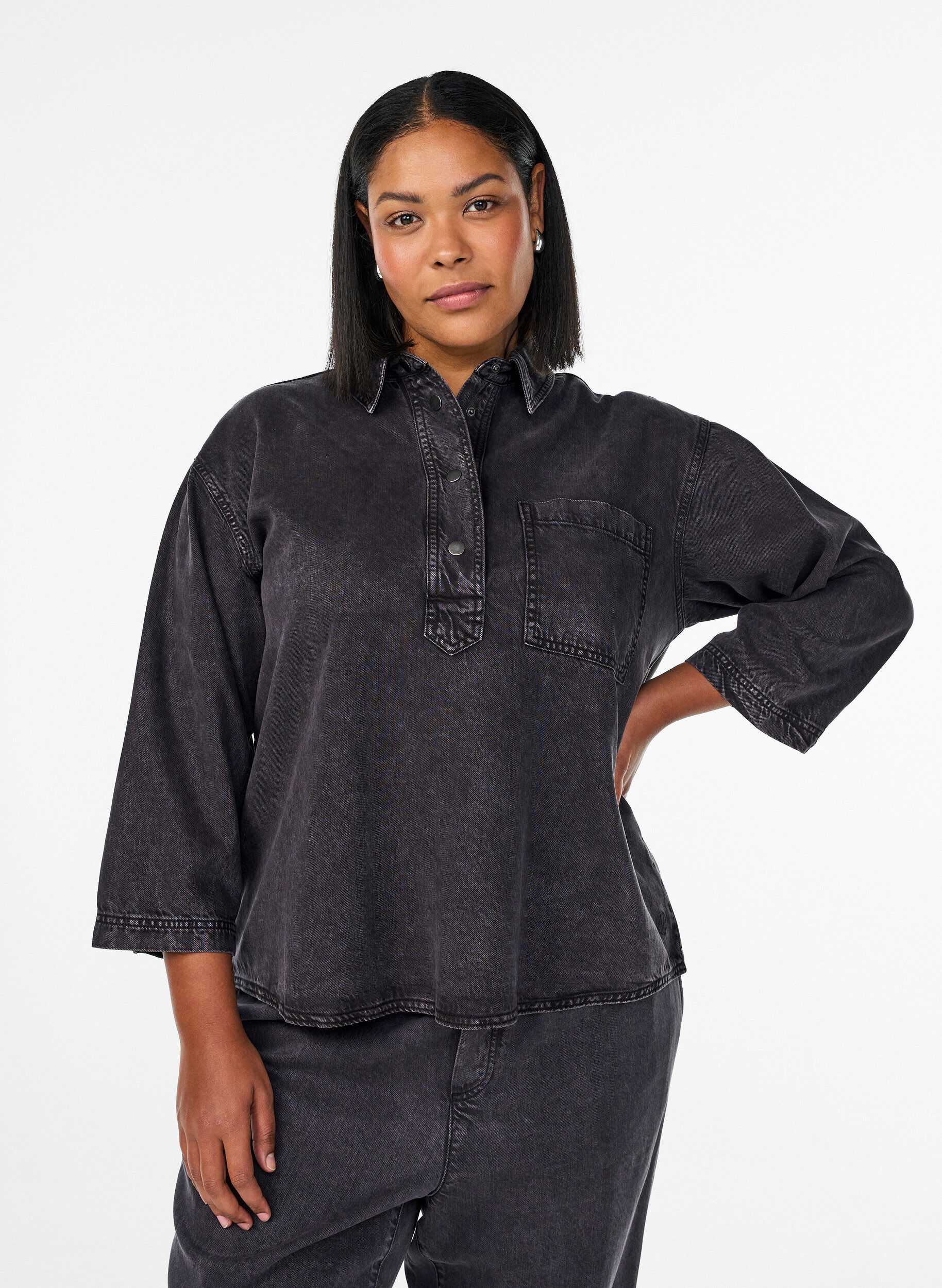 Chemise en denim ample avec manches 3/4, Gris, Model