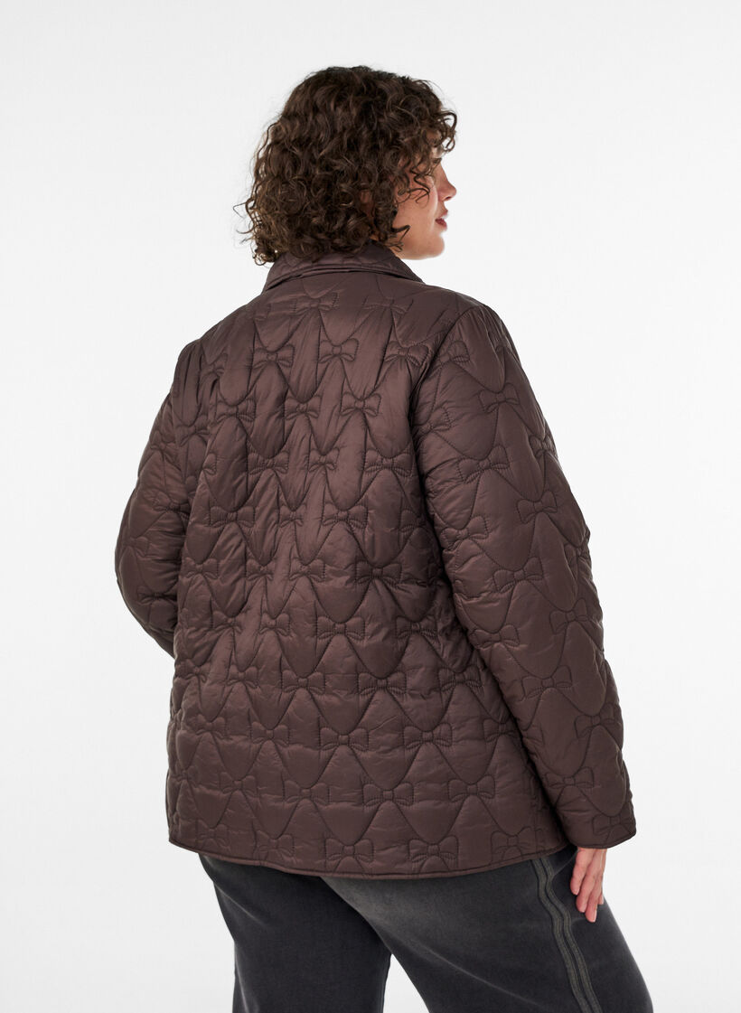 Veste l&eacute;g&egrave;rement matelass&eacute;e &agrave; surpiq&ucirc;res d&eacute;coratives, Marron, Model image number 2