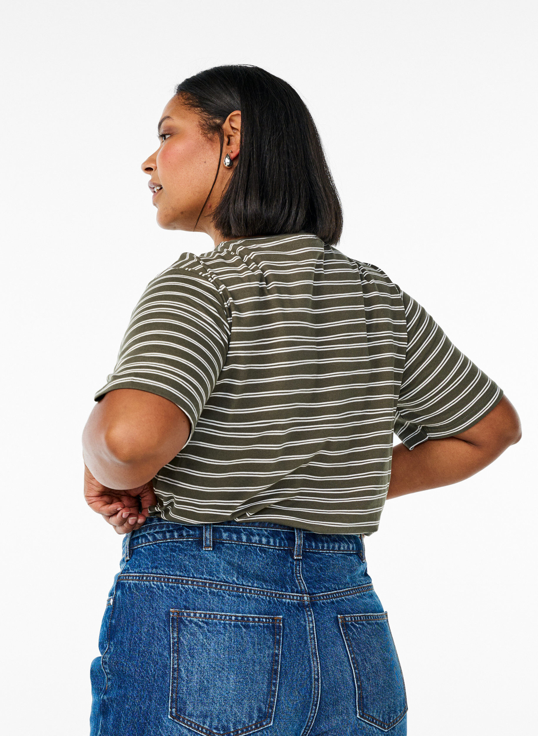 Zizzi T-shirt ray&eacute;, Vert, Model image number 2