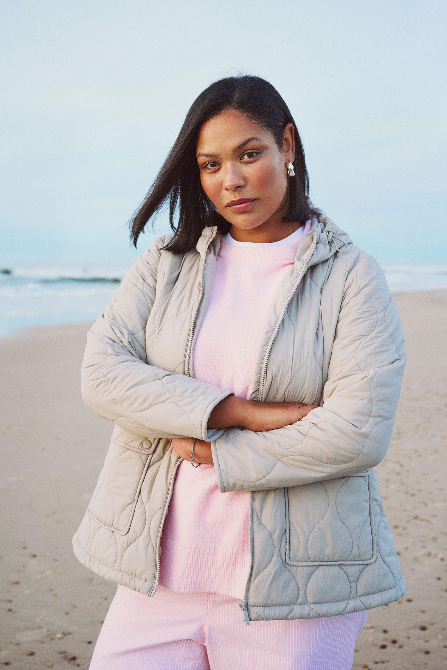 Veste matelass&eacute;e dans les tons roses, , Model
