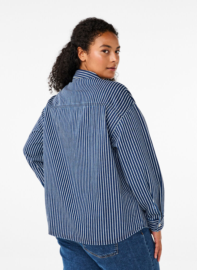 Chemise en jean rayée avec poches de poitrine, Blue Denim Stripe, Model image number 1