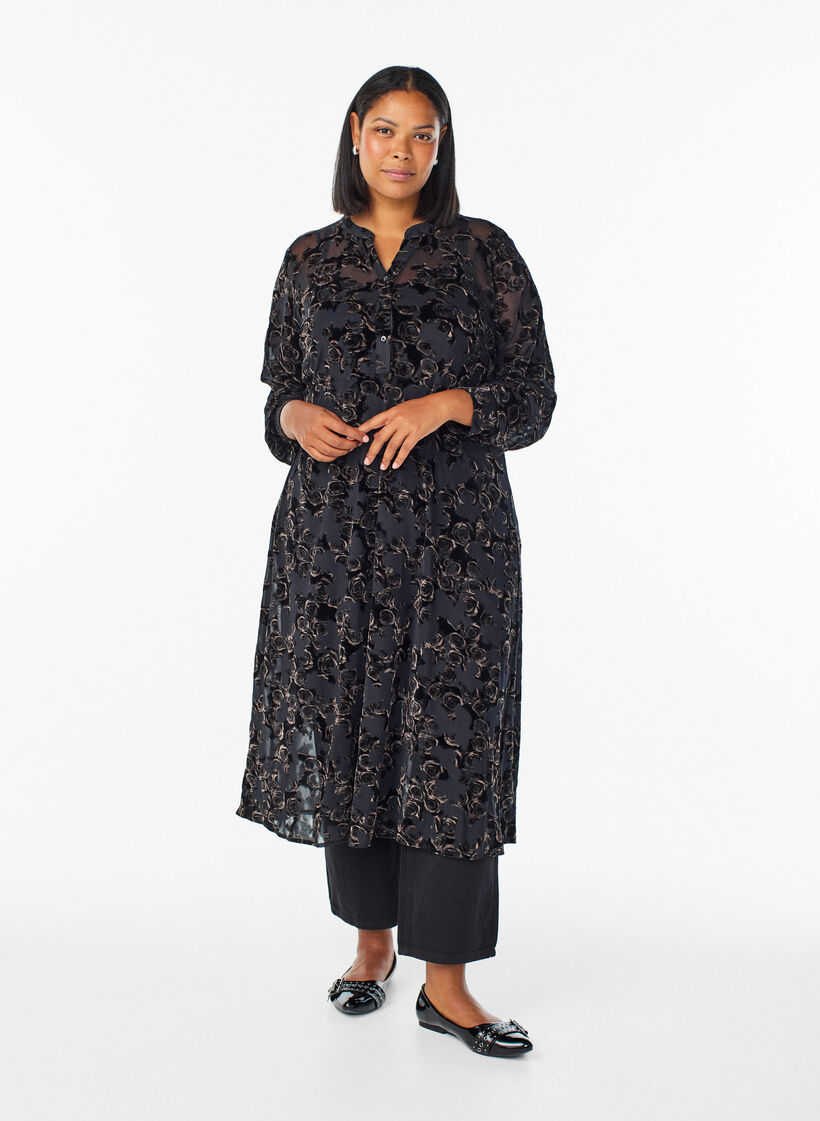 Robe mi-longue en maille avec des roses en velours, Noir, Model image number 0
