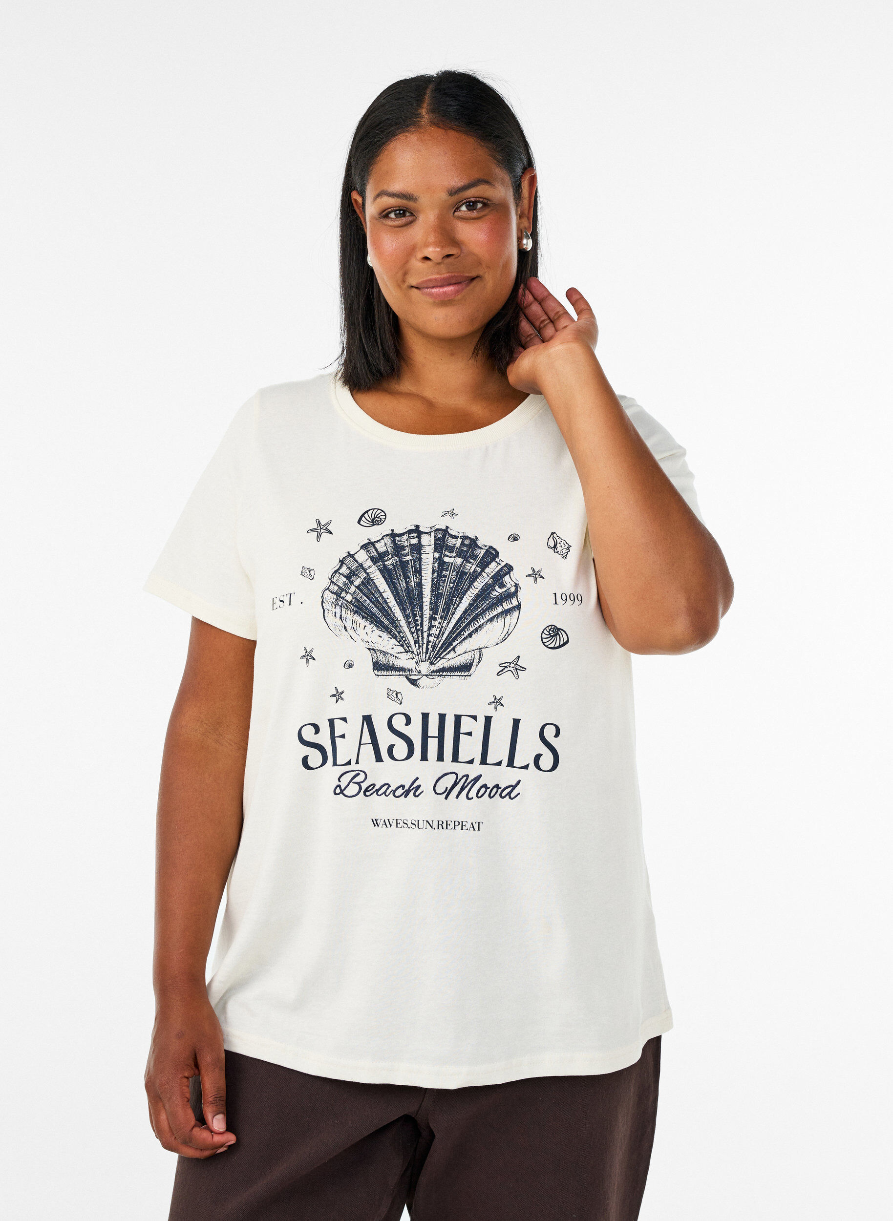 T-shirt en coton avec imprim&eacute;, Vanille, Model