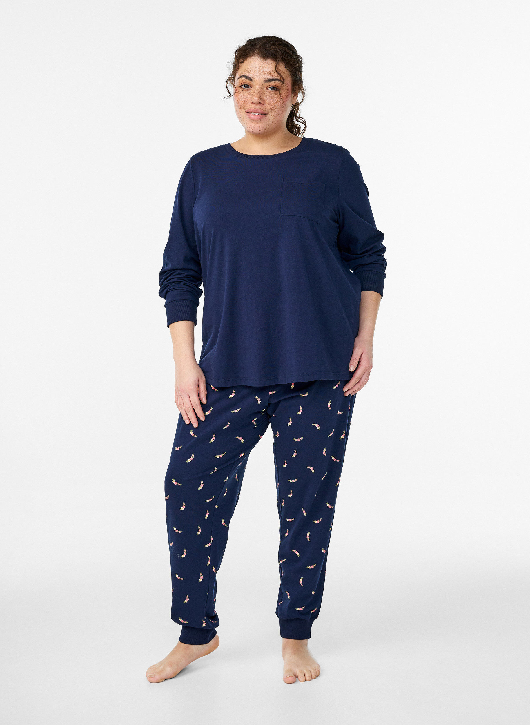Zizzi Bas de pyjama imprim&eacute;, Bleu, Model image number 0