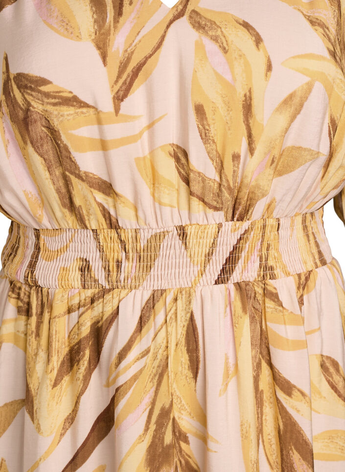 Robe midi en viscose &agrave; imprim&eacute; feuillage et taille smock&eacute;e, Jaune, Packshot image number 2