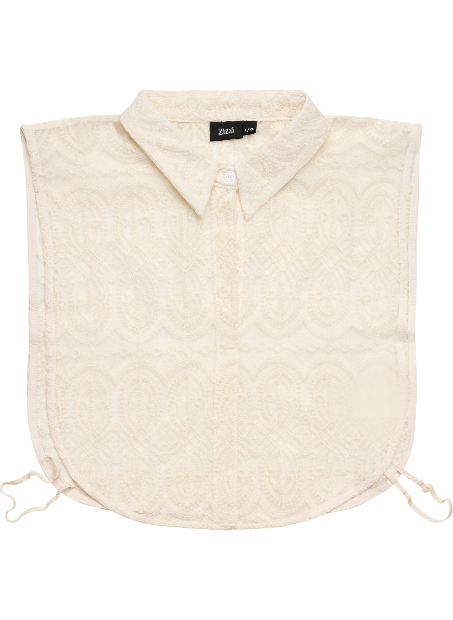 Empi&egrave;cement de col en dentelle avec boutonnage cach&eacute;