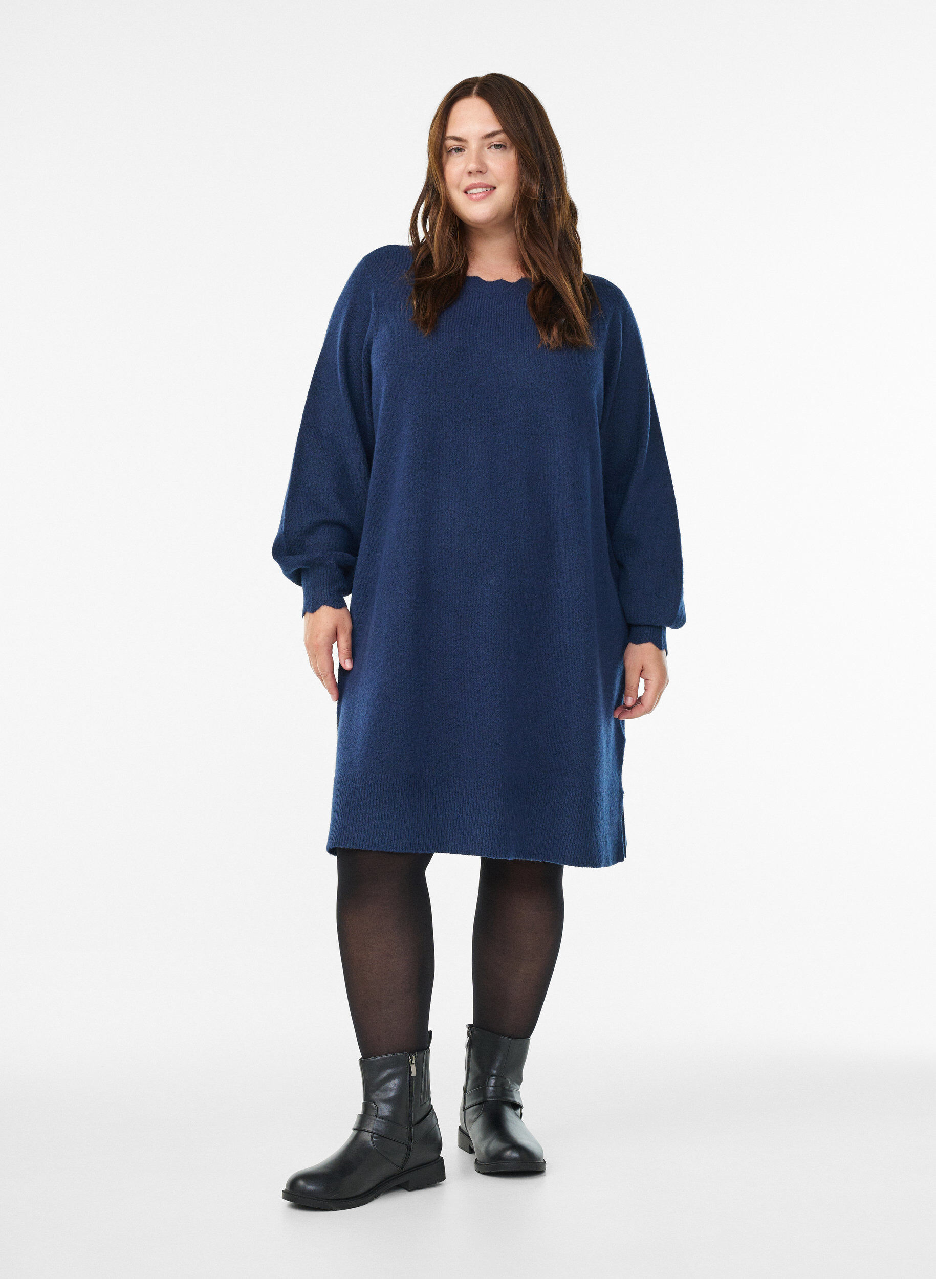 Zizzi Robe courte en maille avec ourlet ondul&eacute; et fentes, Bleu, Model image number 1