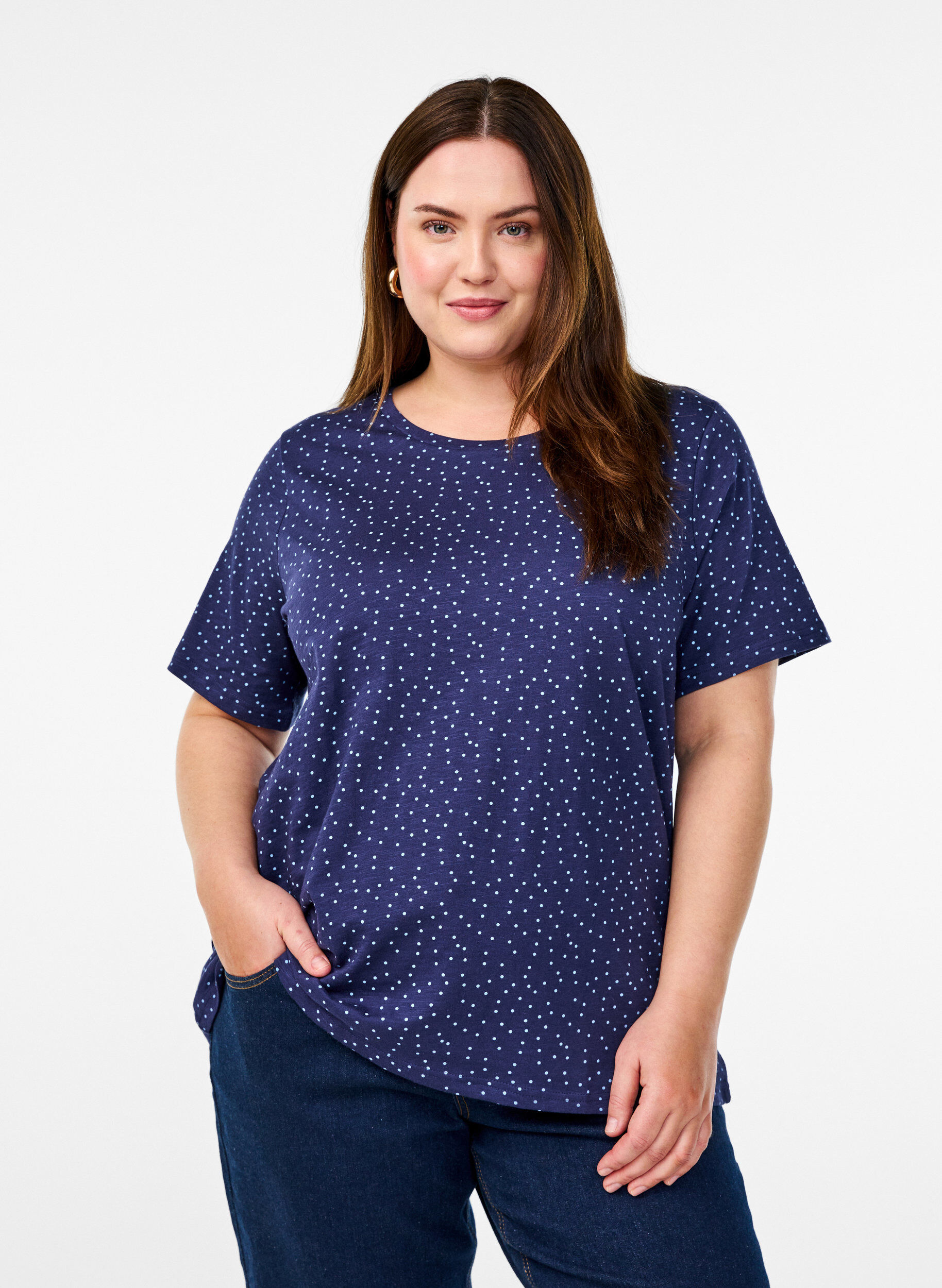 Zizzi T-shirt en coton biologique &agrave; pois, Bleu, Model image number 0