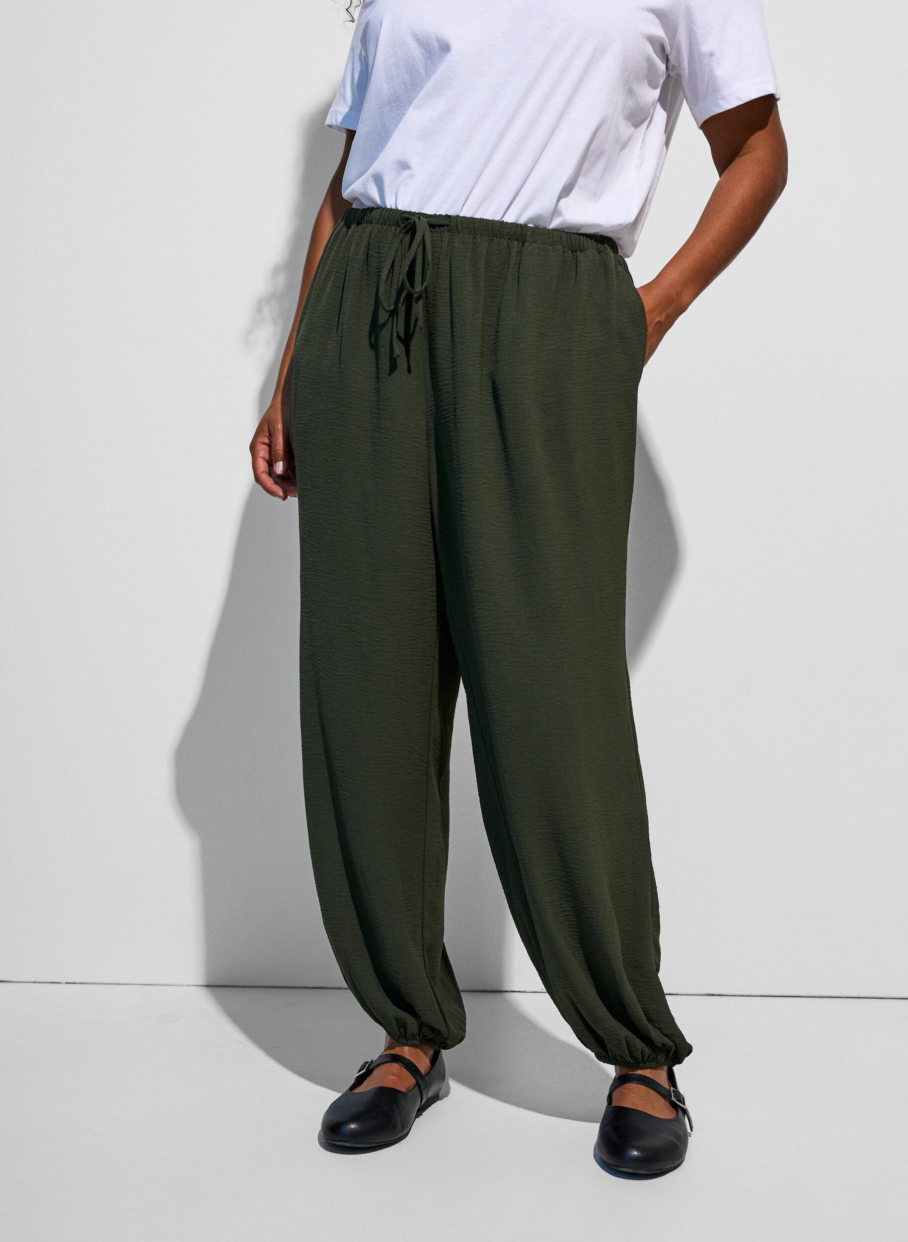 ZizziPantalon balloon taille haute, Vert, Model image number 2