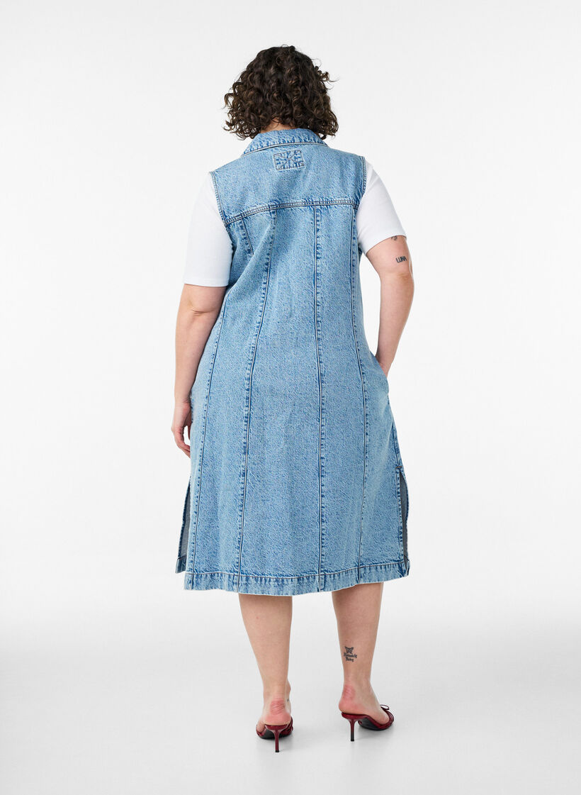 Robe en jean sans manches avec fermeture boutonn&eacute;e et fentes, Bleu Clair, Model image number 1