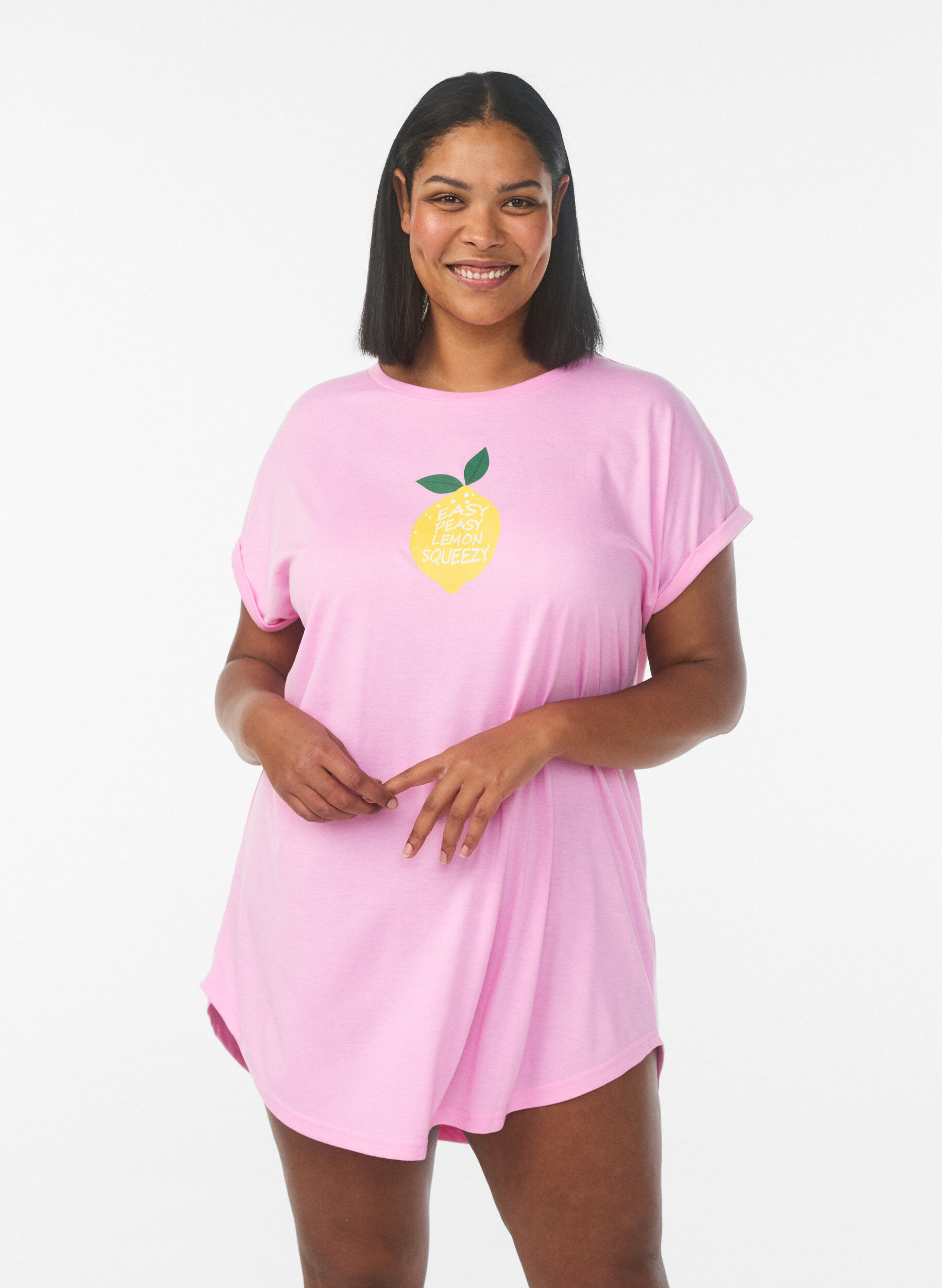 Chemise de nuit &agrave; manches courtes avec imprim&eacute; de texte, Rose, Model