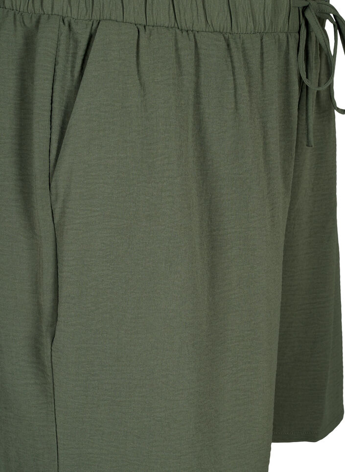 Short avec poches et ceinture &eacute;lastique, Vert, Packshot image number 2