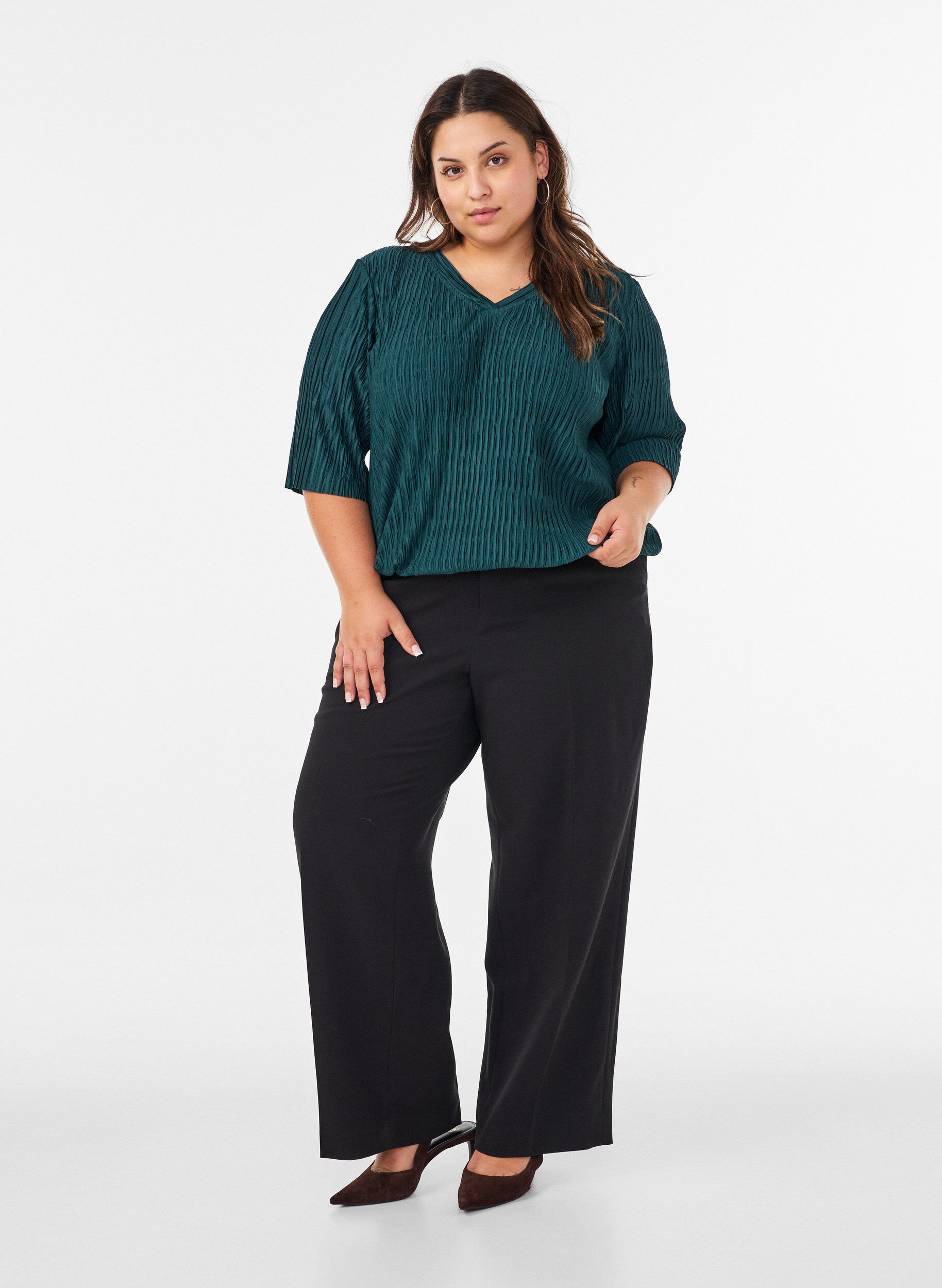 ZizziBlouse avec texture ondul&eacute;e et coupe ballon, Vert fonc&eacute;, Model image number 1