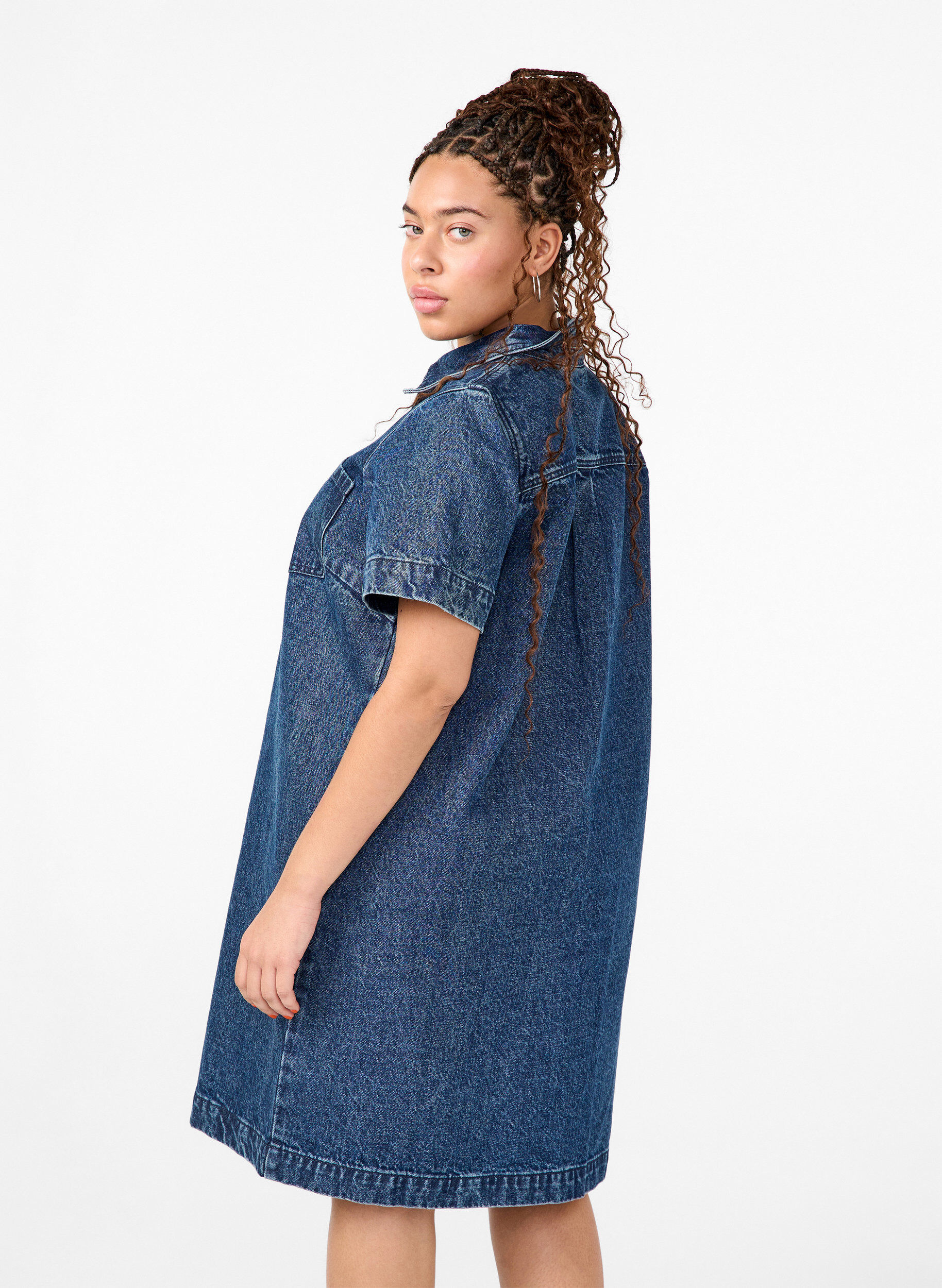 Zizzi Chemise en jean longue &agrave; manches courtes, Blue Denim, Model image number 1