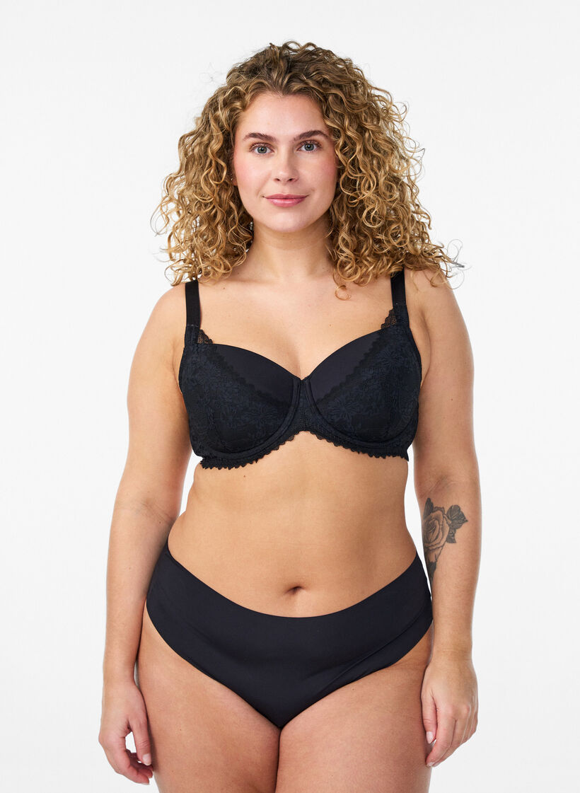 Soutien-gorge rembourr&eacute; avec dentelle, Noir, Model image number 1
