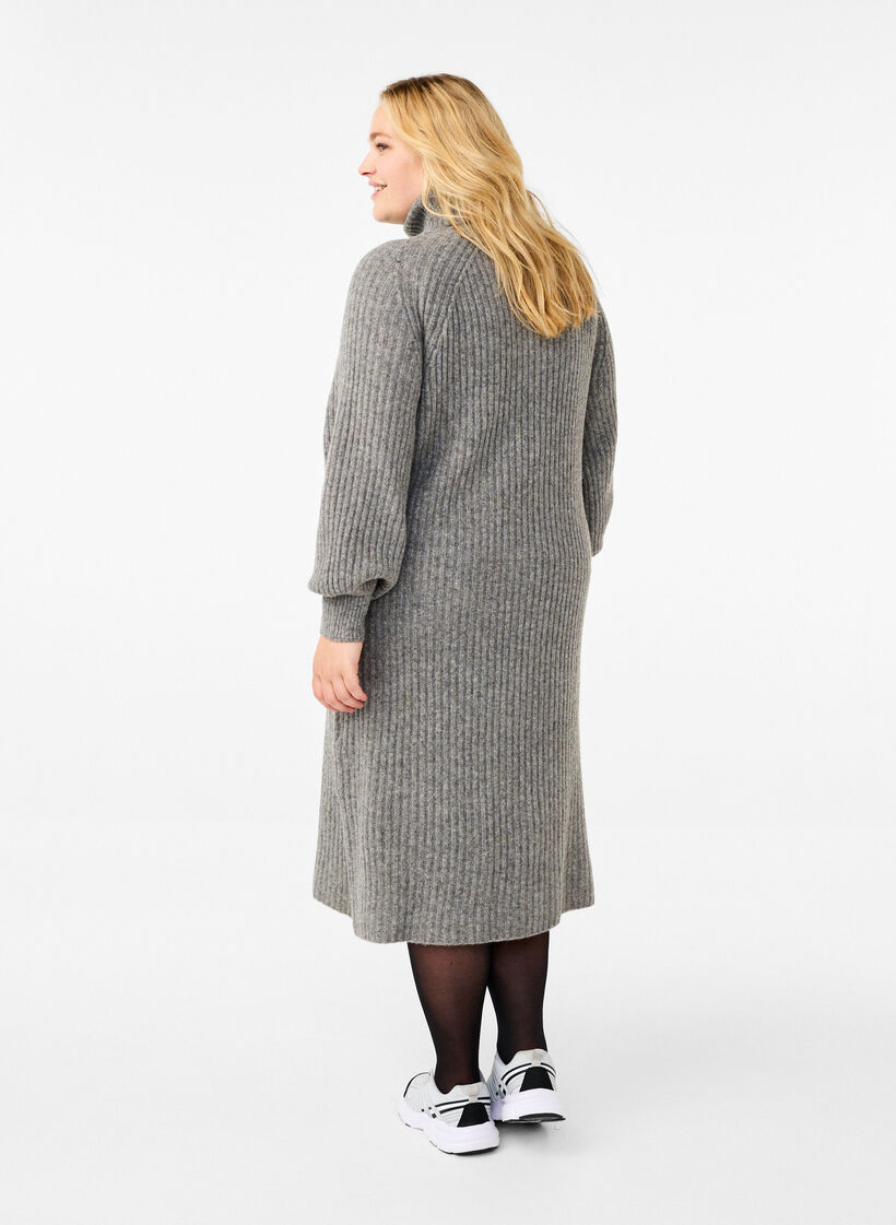 Longue robe en maille avec col roulé, Medium Grey Mel., Model image number 1