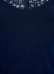 Top en viscose avec bordure en dentelle, Bleu, Packshot image number 2