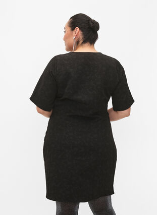 Robe à manches courtes avec tissu texturé et drapés, Black, Model image number 1