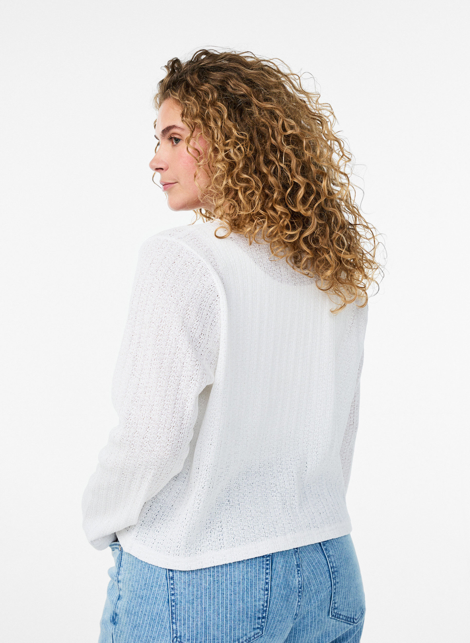 Zizzi Cardigan en jersey textur&eacute; avec lien &agrave; nouer devant, Blanc, Model image number 2