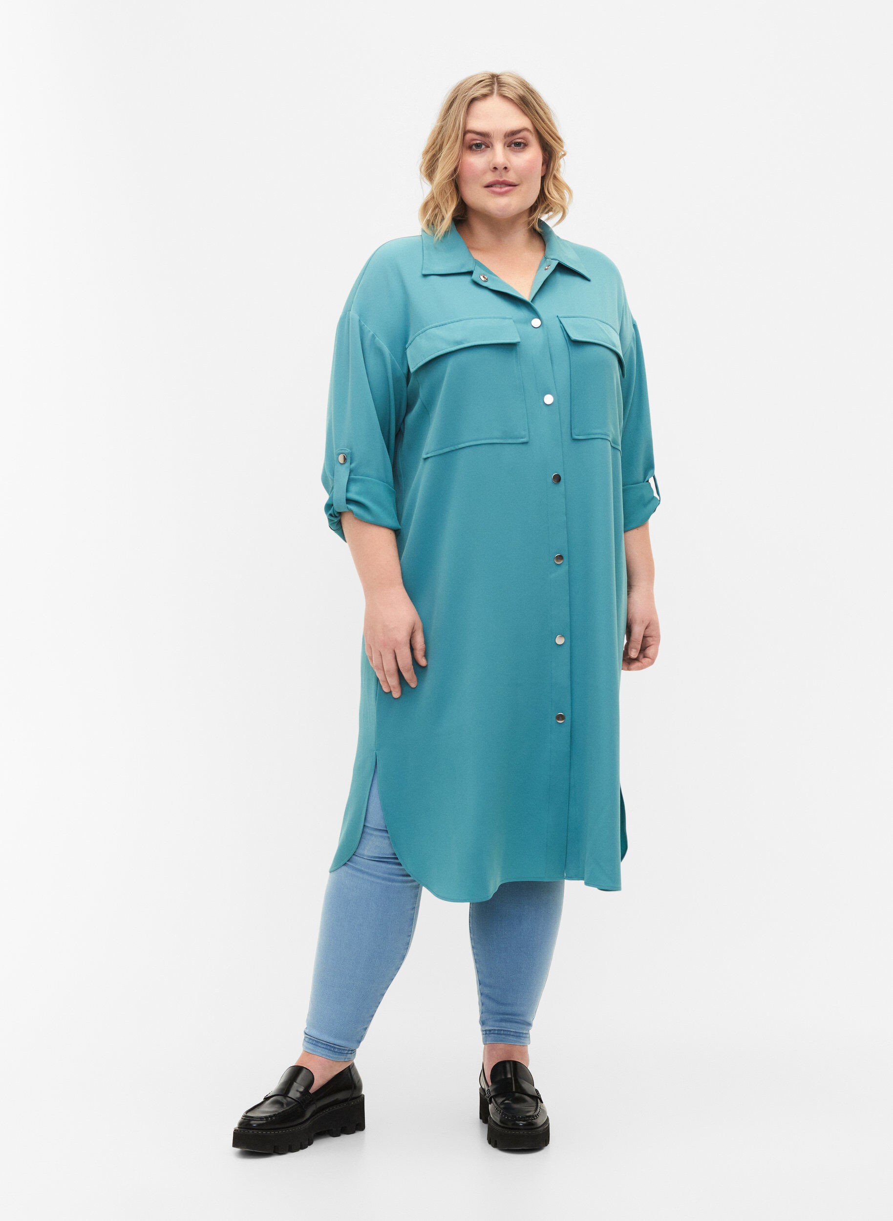 Zizzi Veste longue avec fermeture &agrave; boutons, Brittany Blue, Model image number 2