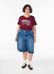 T-shirt en coton bio avec un imprim&eacute; texte sportif, Bordeaux, Model image number 1
