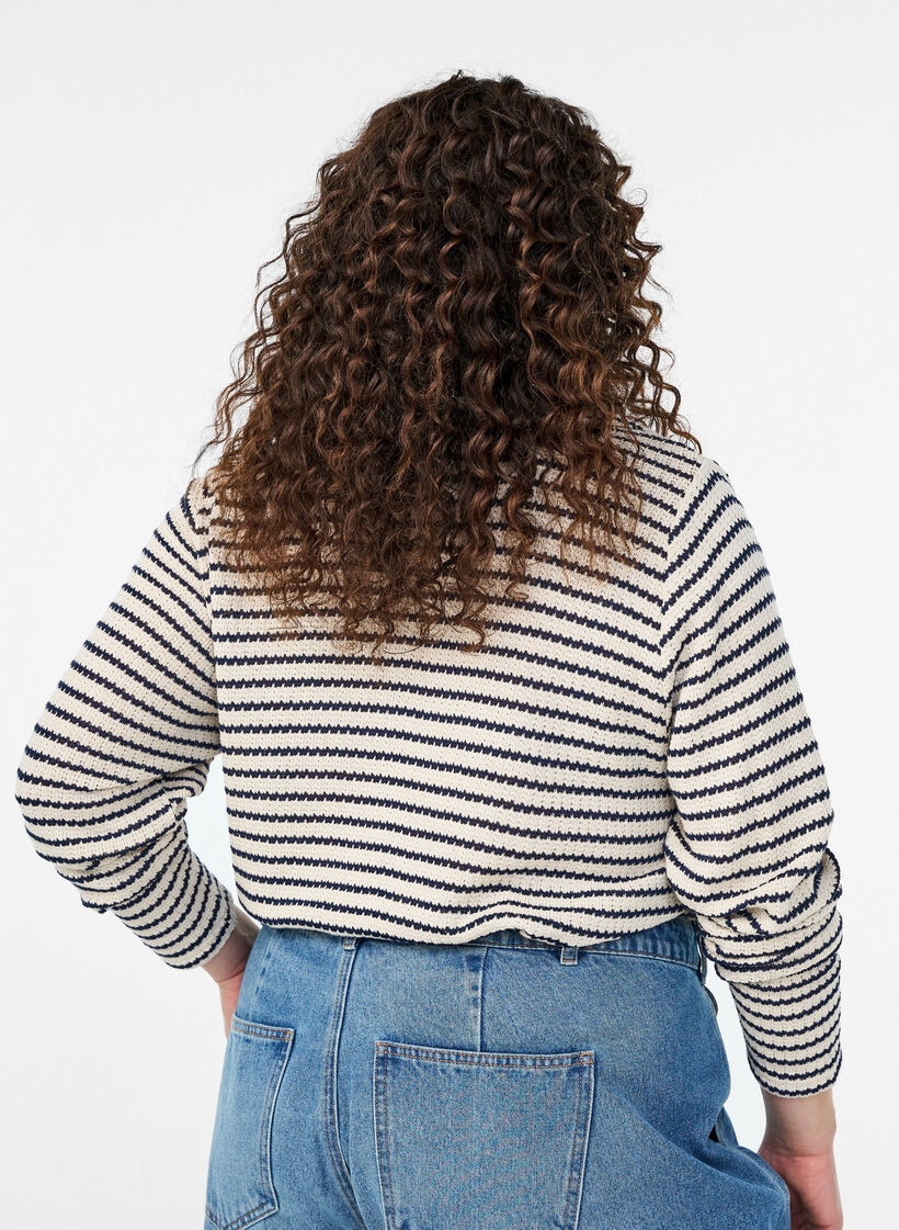 Blouse ray&eacute;e en jersey avec col et d&eacute;collet&eacute; en V, Beige, Model image number 2