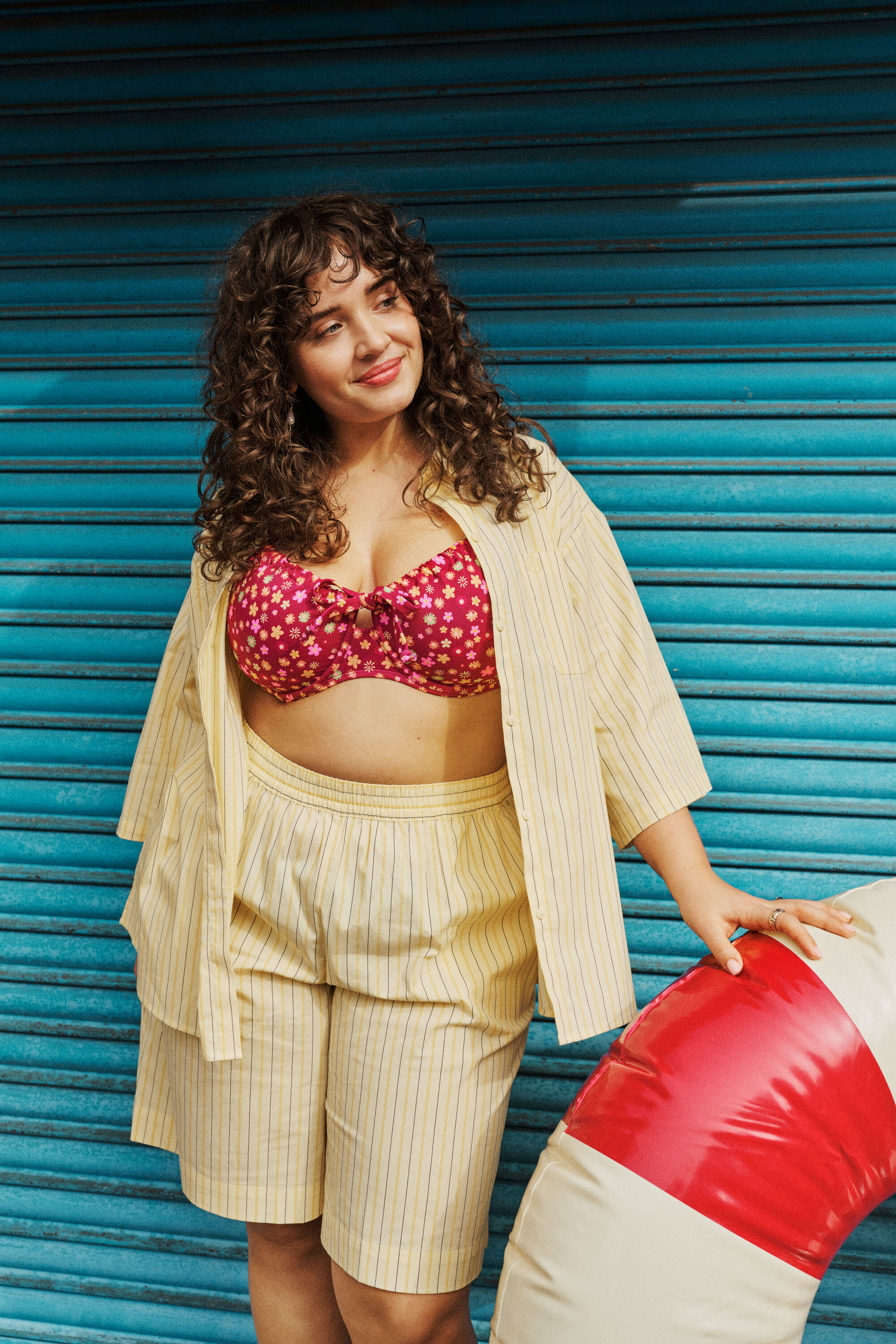 ZizziAmbiance de vacances ensoleill&eacute;es avec des couleurs, , Model