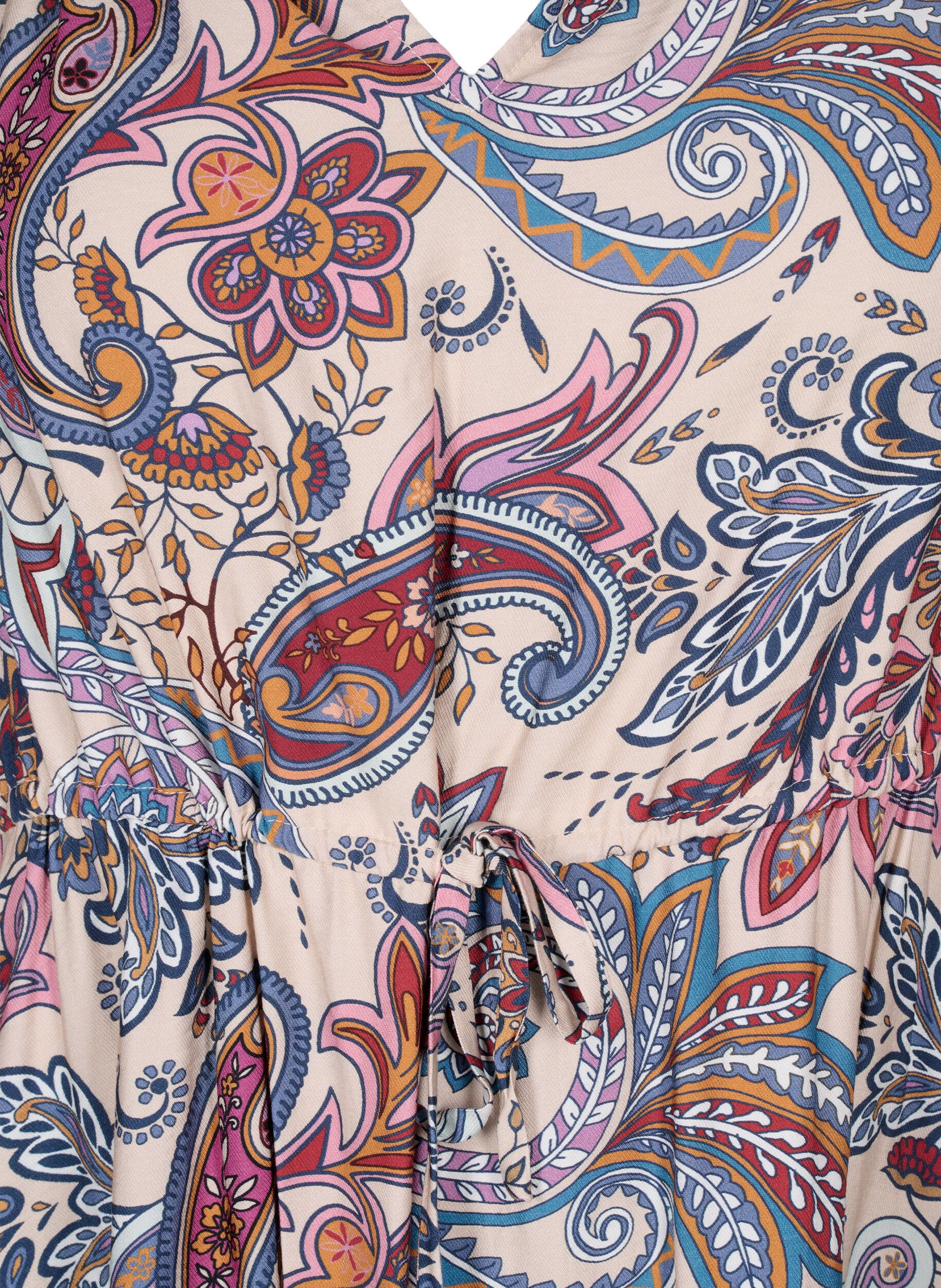 Zizzi Robe manches courtes en viscose avec imprim&eacute; paisley, Sand Do. Paisley AOP, Packshot image number 2