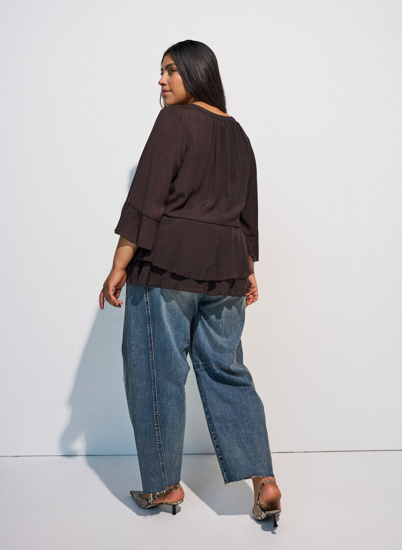 Blouse &agrave; manches 3/4 et volants, Marron, Model image number 2