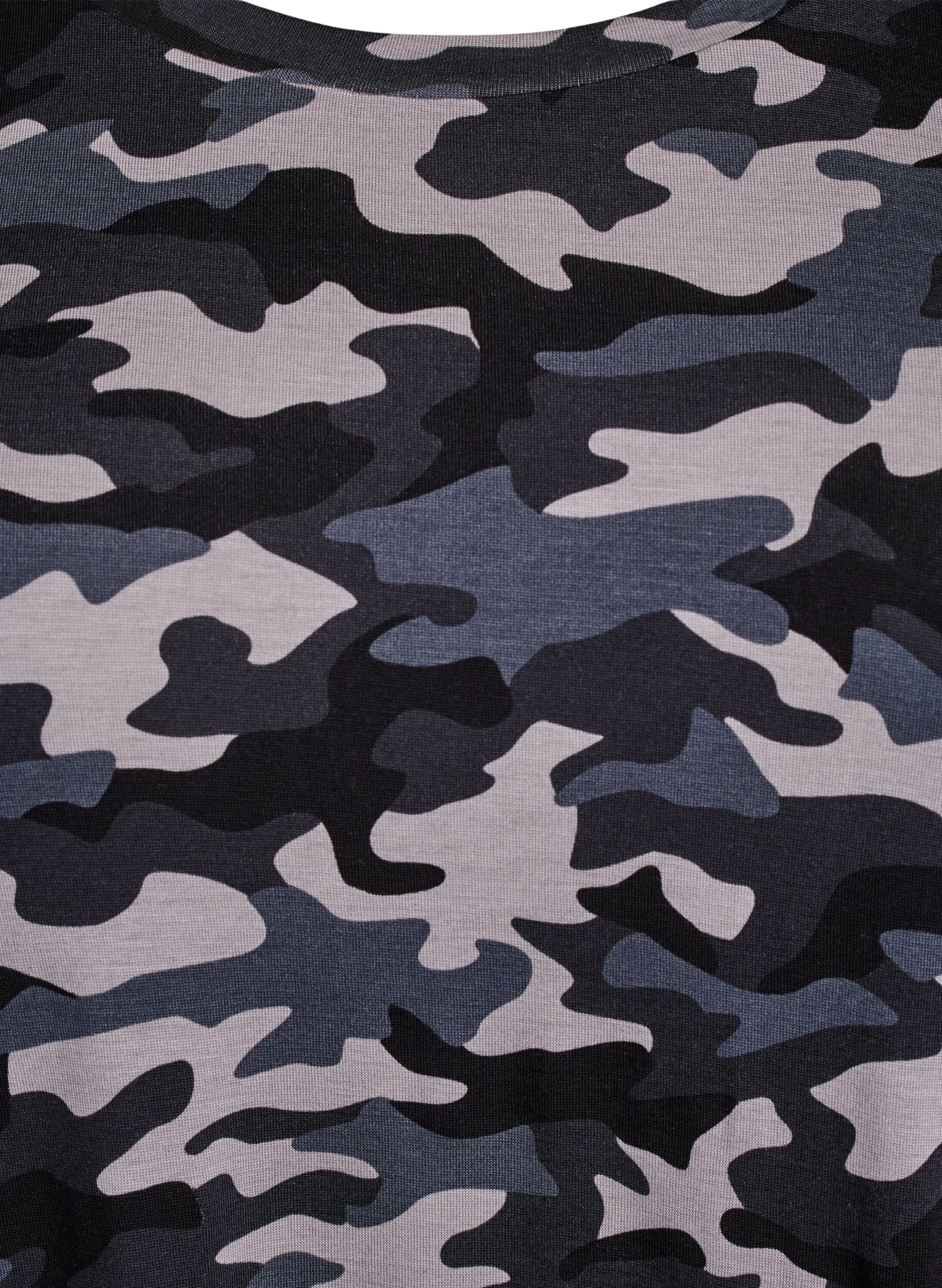Zizzi T-shirt avec TENCEL&trade; Lyocell et impression camouflage, Gris, Packshot image number 2