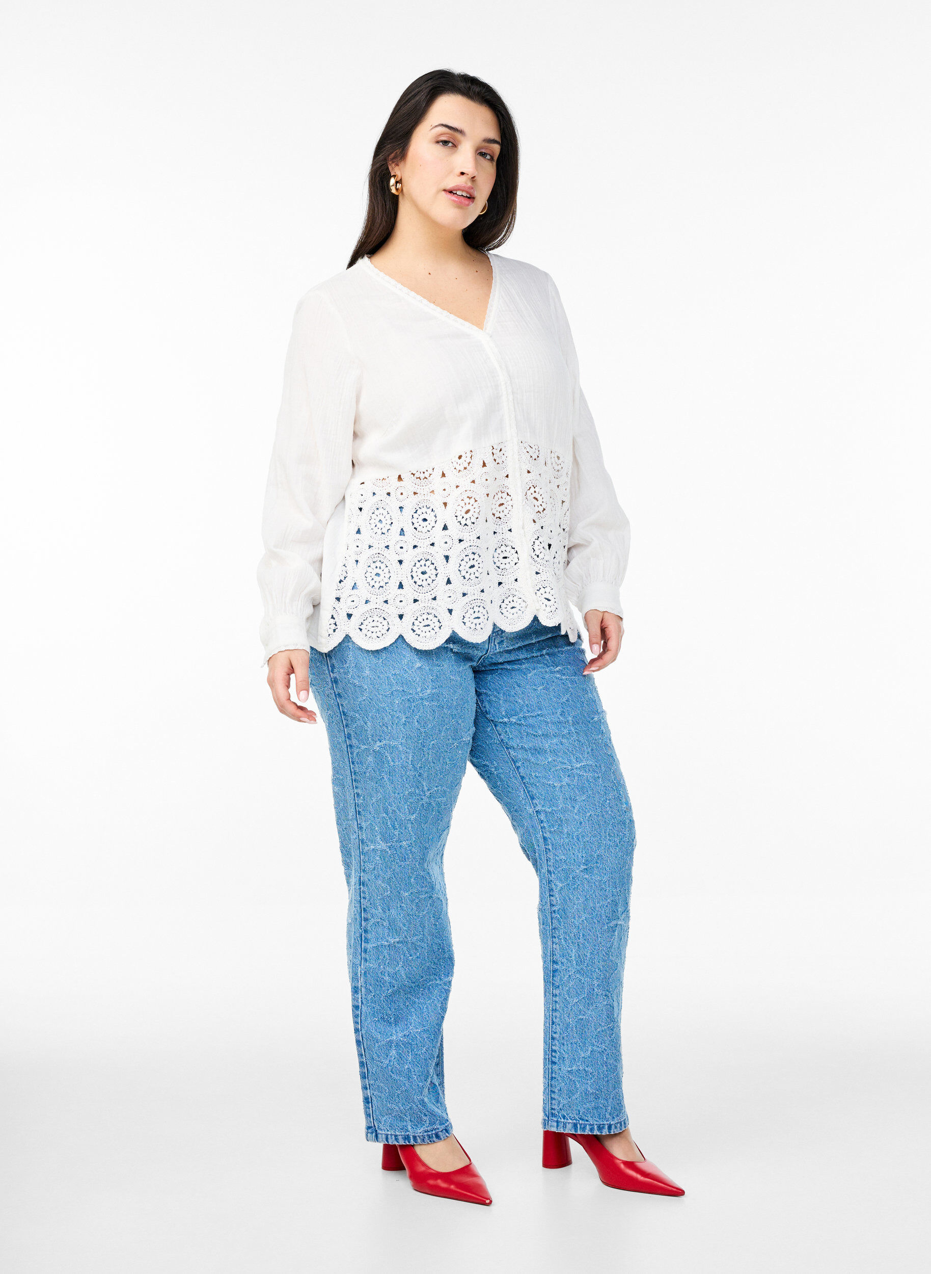 Zizzi Chemise blouse en mousseline de coton avec d&eacute;tails en crochet, Vanille, Model image number 1