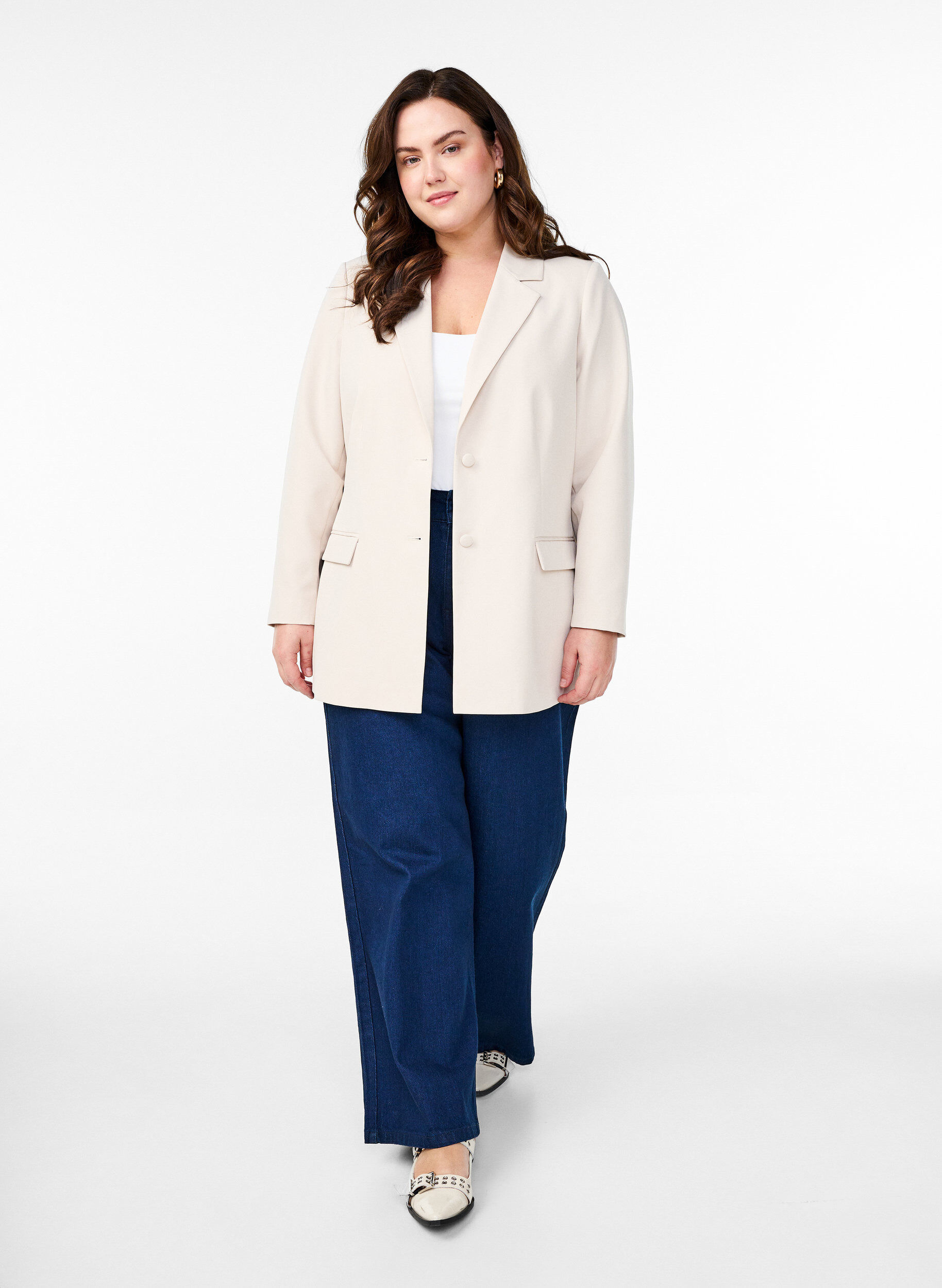 ZizziBlazer classique avec fermeture boutonn&eacute;e, Beige, Model image number 1