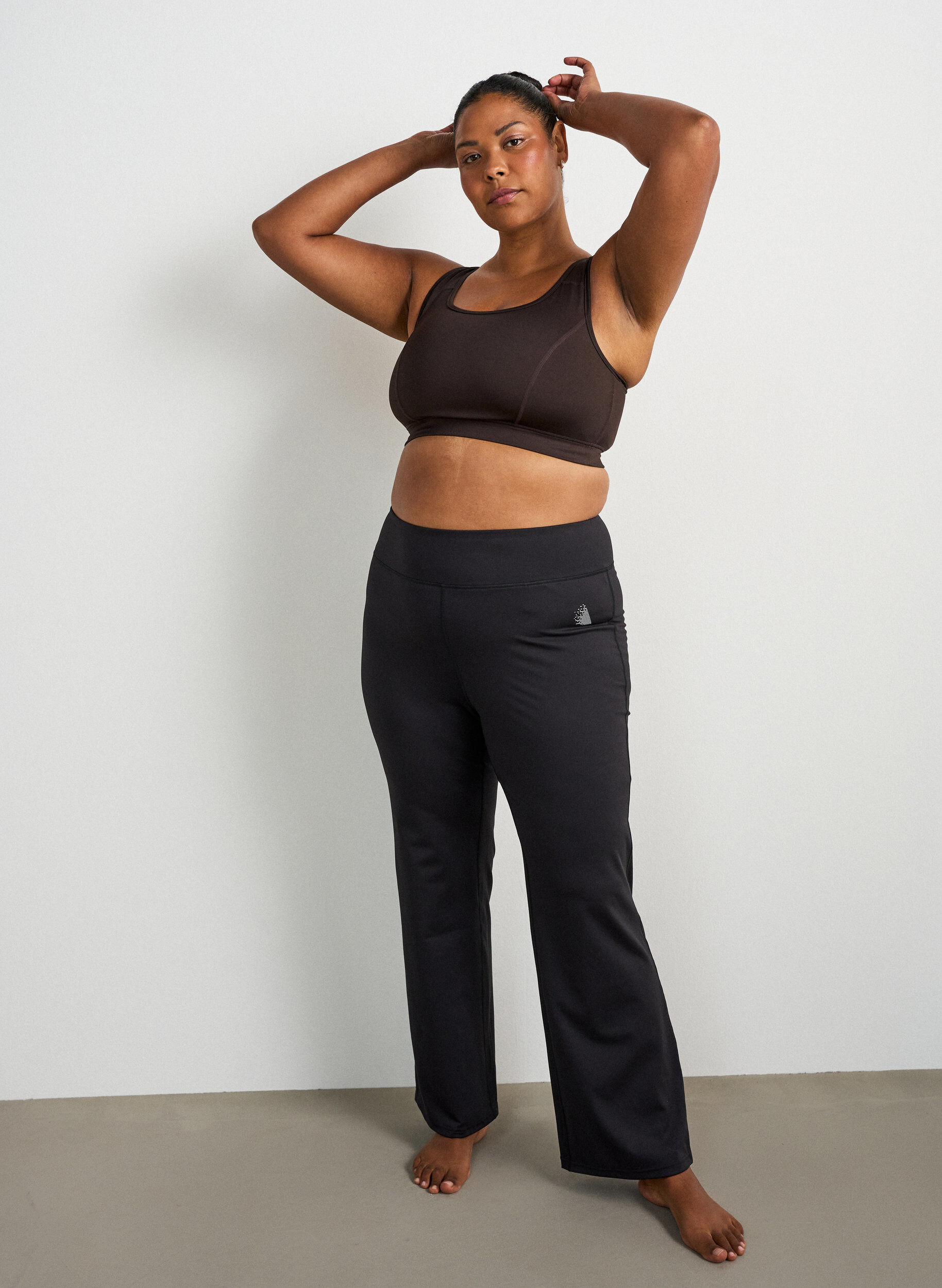 ZizziLegging d'entra&icirc;nement bootcut avec taille haute, Noir, Model image number 0