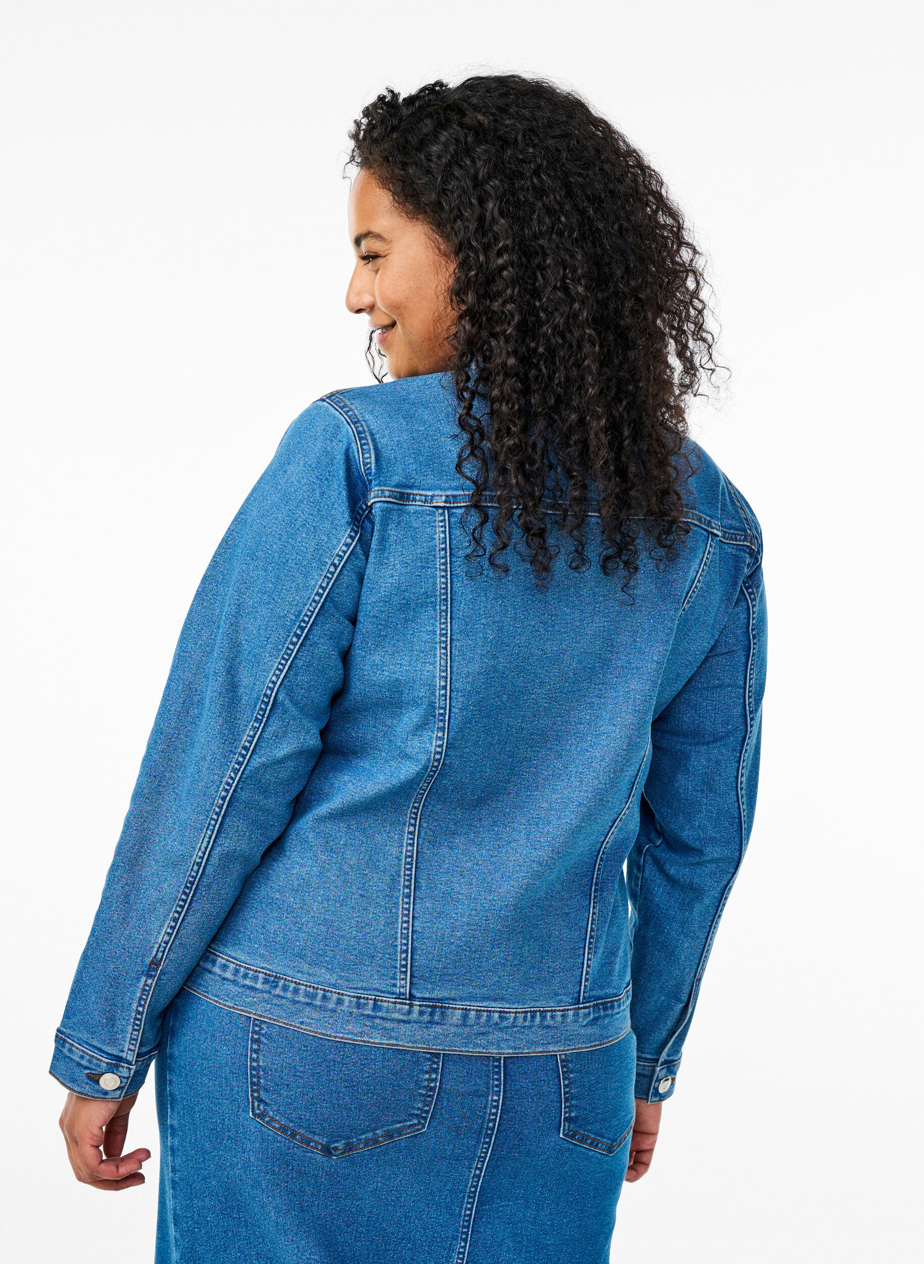 Zizzi FLASH - Veste en jean en m&eacute;lange de coton extensible, Bleu, Model image number 2