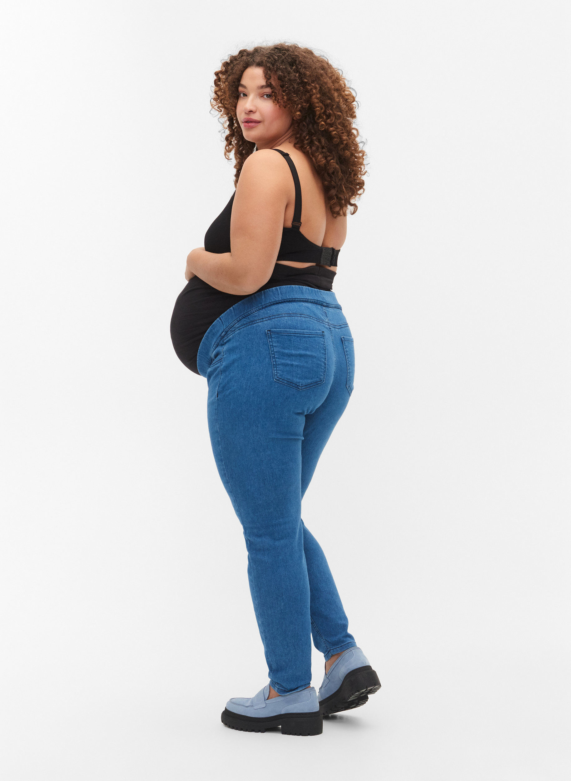 Zizzi Jegging de grossesse avec poches arri&egrave;re, Blue denim, Model image number 1